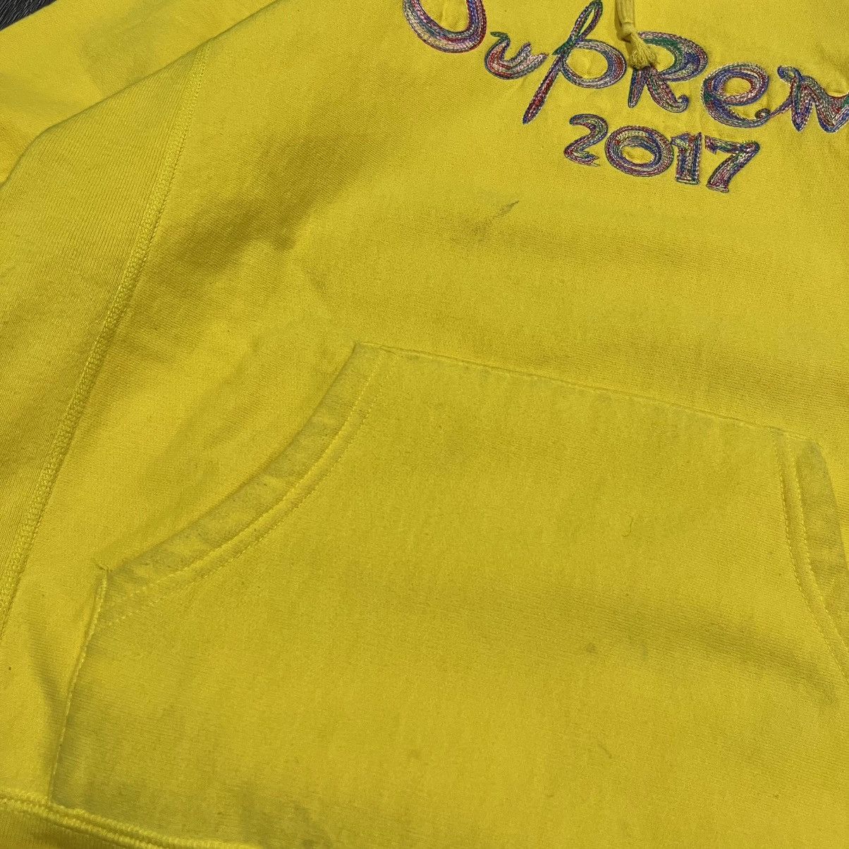 Supreme FW2017 Supreme Bursh Logo Pullover Hooded Yellow Size US M / EU 48-50 / 2 - 11 Thumbnail