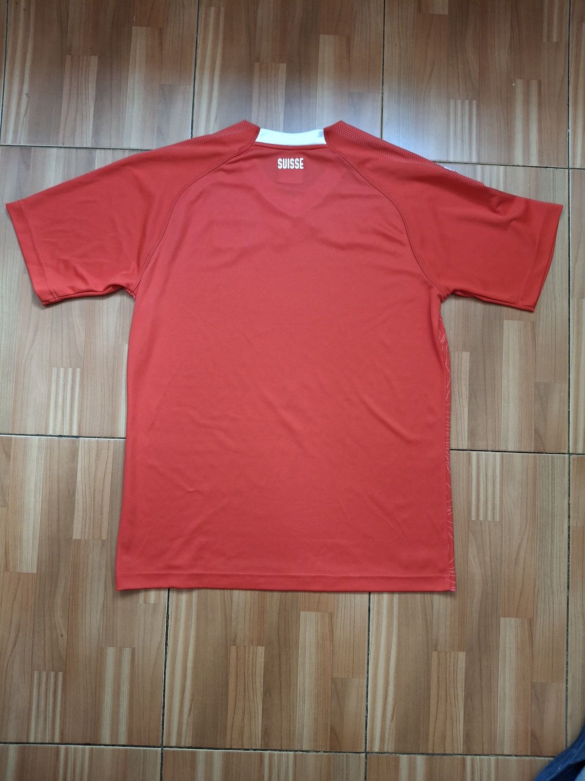 Puma SWITZERLAND PUMA WORLD CUP 2018 FOOTBALL HOME JERSEY SIZE M Size US M / EU 48-50 / 2 - 9 Thumbnail