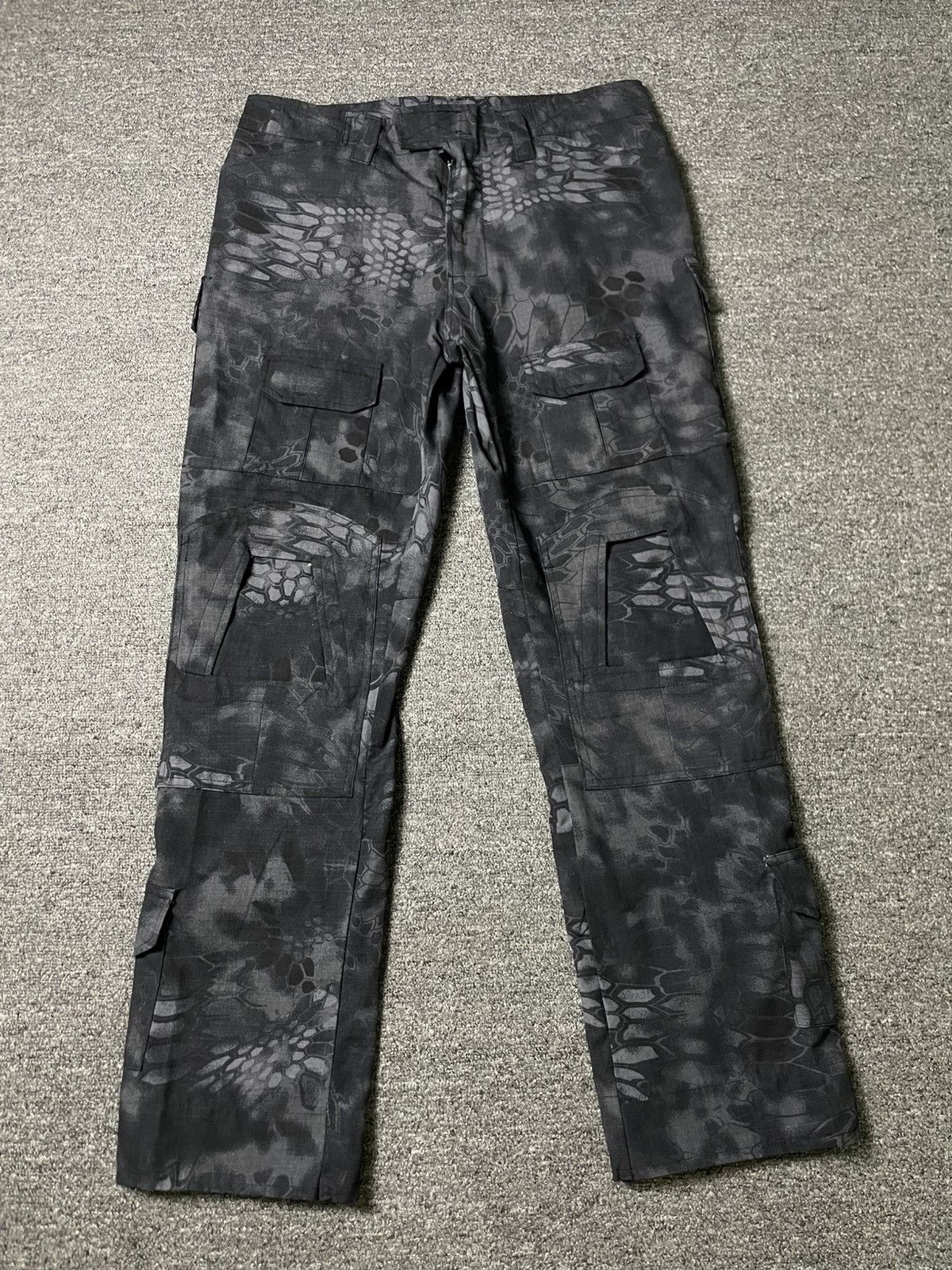 If Six Was Nine Japanese Brand Tactical Camouflage Cargo Pants (90) Size US 34 / EU 50 - 1 Thumbnail