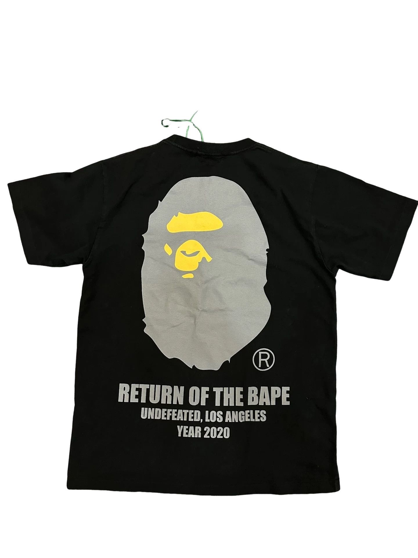 Bape A Bathing Ape x Undefeated Ape Head T-Shirt Size M Size US M / EU 48-50 / 2 - 1 Thumbnail
