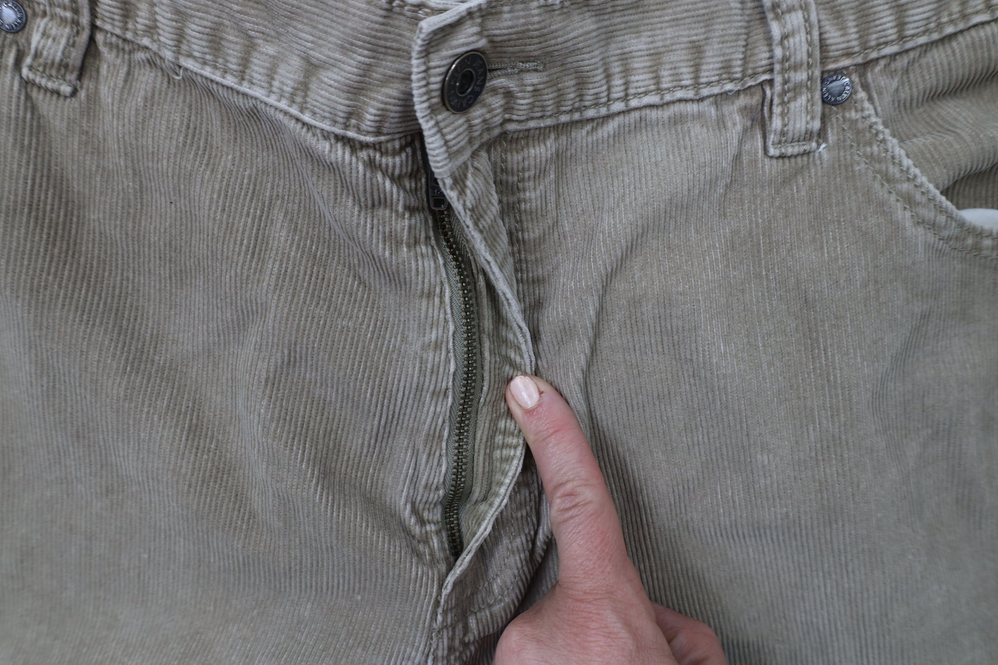 Calvin Klein × Vintage Vintage Calvin Klein Straight Wide Leg Corduroy Chino Pants Size US 42 / EU 58 - 8 Thumbnail