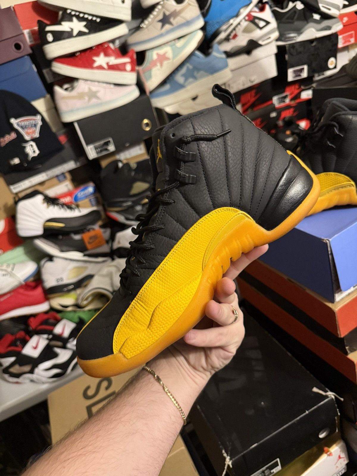 Jordan Brand Jordan retro 12 university gold sz 12 Size US 12 / EU 45 - 3 Thumbnail