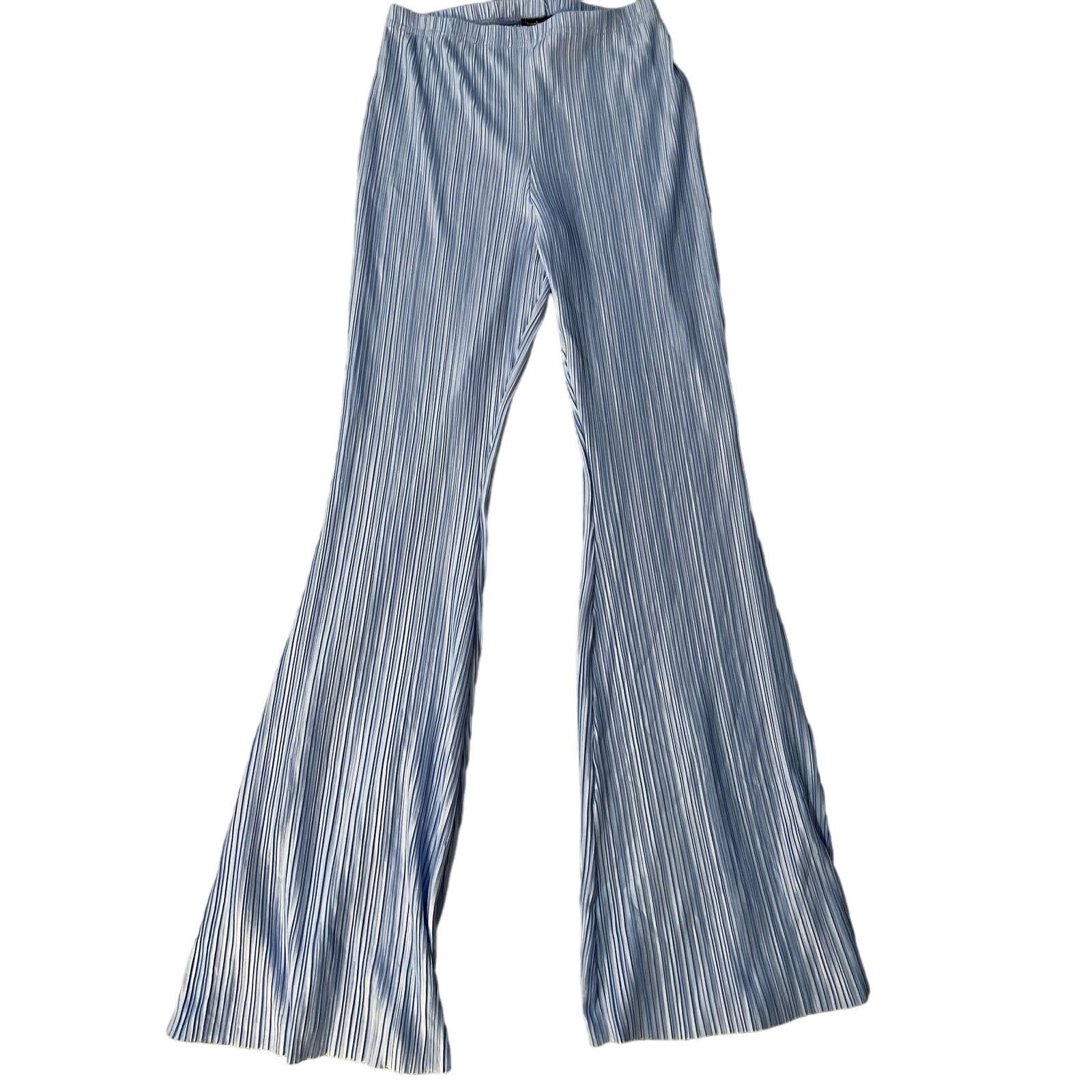 Boohoo Boohoo Women’s Size 8 Baby Blue Pleated Flare Pants Size 30" / US 8 / IT 44 - 1 Thumbnail