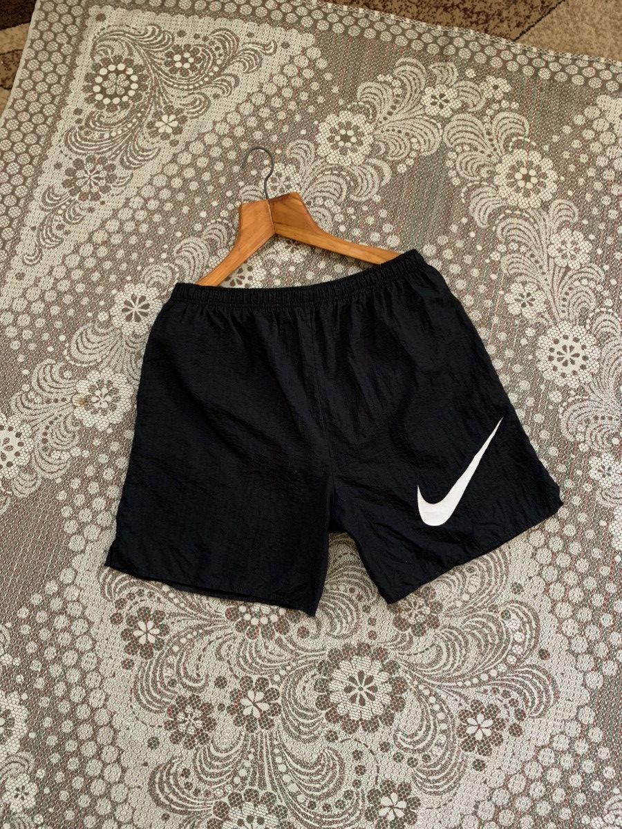 Nike × Vintage Nike vintage nylon shorts Size US 40 / EU 56 - 4 Thumbnail