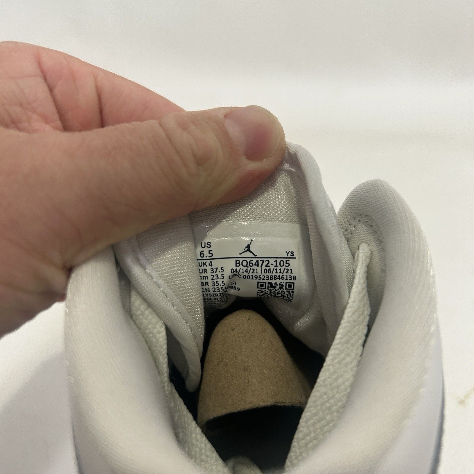 Jordan Brand Nike Air Jordan 1 Mid WMNS “Wolf Grey/Aluminum” Size US 6.5 / IT 36.5 - 6 Thumbnail