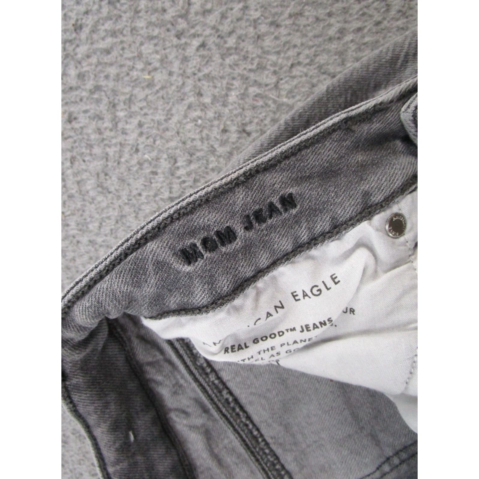 American Eagle Outfitters American Eagle Outfitters Denim High Rise Mom Jeans Size 6 Black Stretch Distressed Womens Jeans Size 28" / US 6 / IT 42 - 5 Thumbnail
