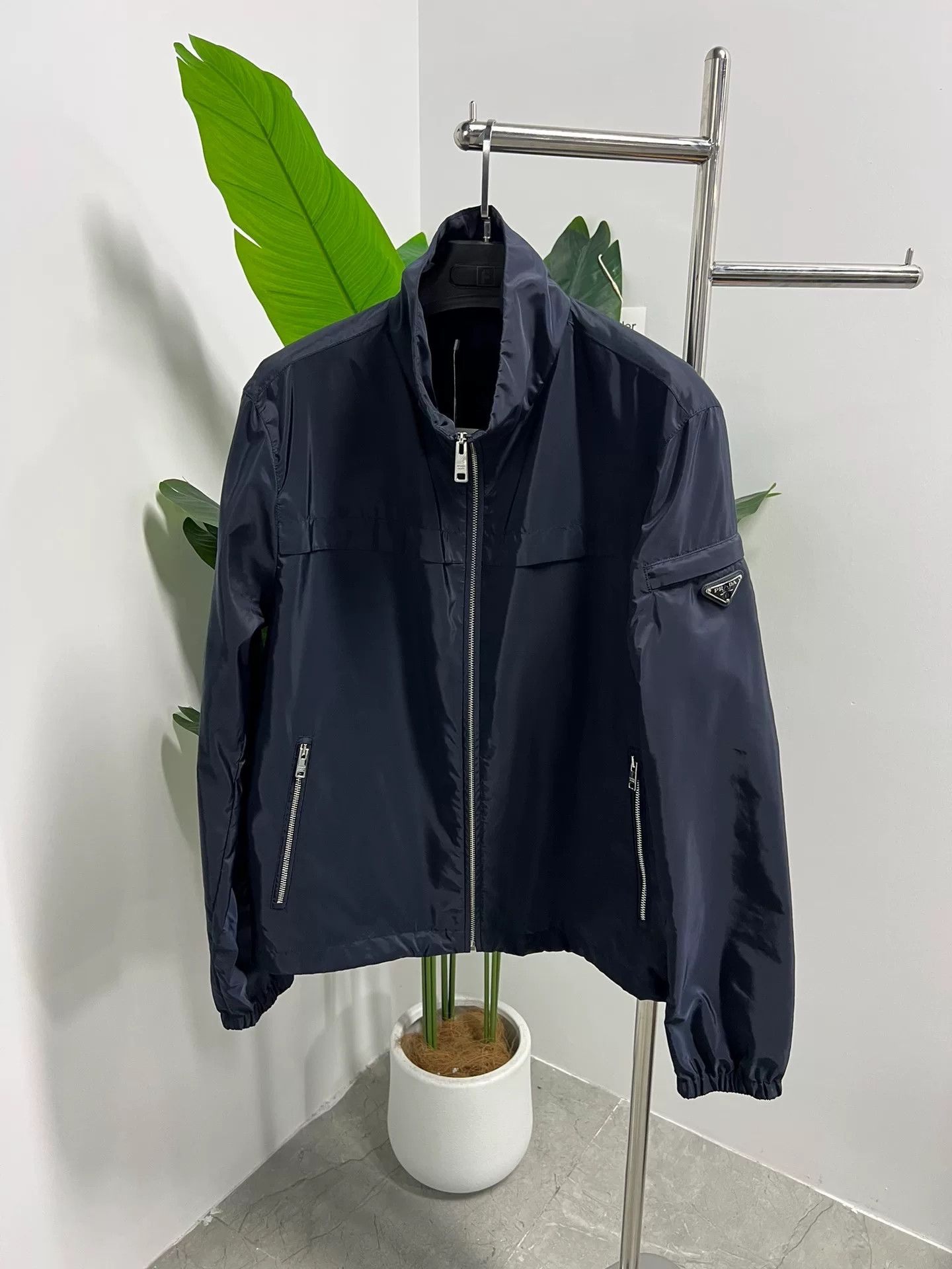 Prada prada zip-up jacket with triangle logo Size US L / EU 52-54 / 3 - 1 Thumbnail