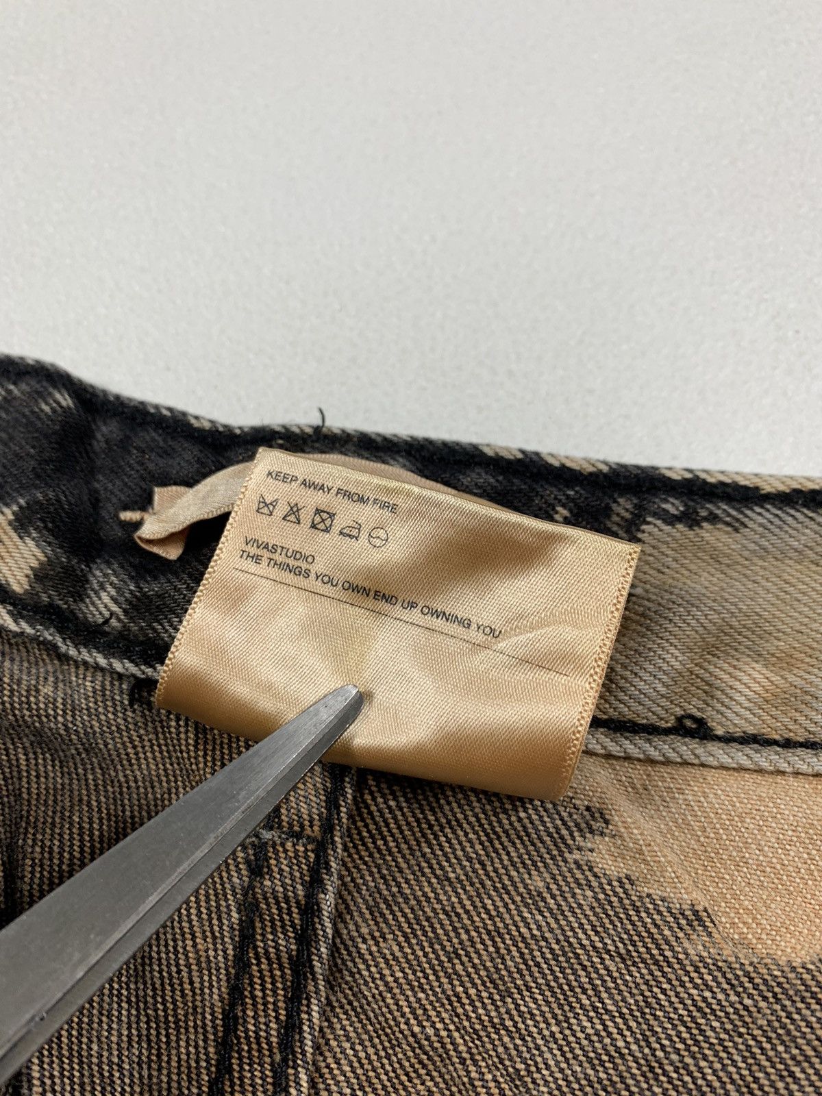 Japanese Brand Viva Studio Bleaching Jeans Pants Size US 30 / EU 46 - 14 Thumbnail