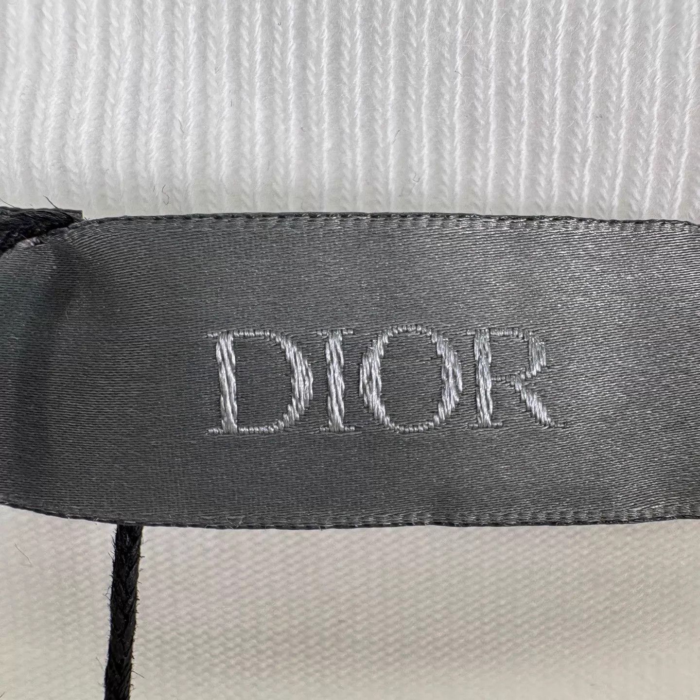 Dior Dior x Air Jordan White S Short Sleeve T-Shirt New Size US S / EU 44-46 / 1 - 5 Thumbnail