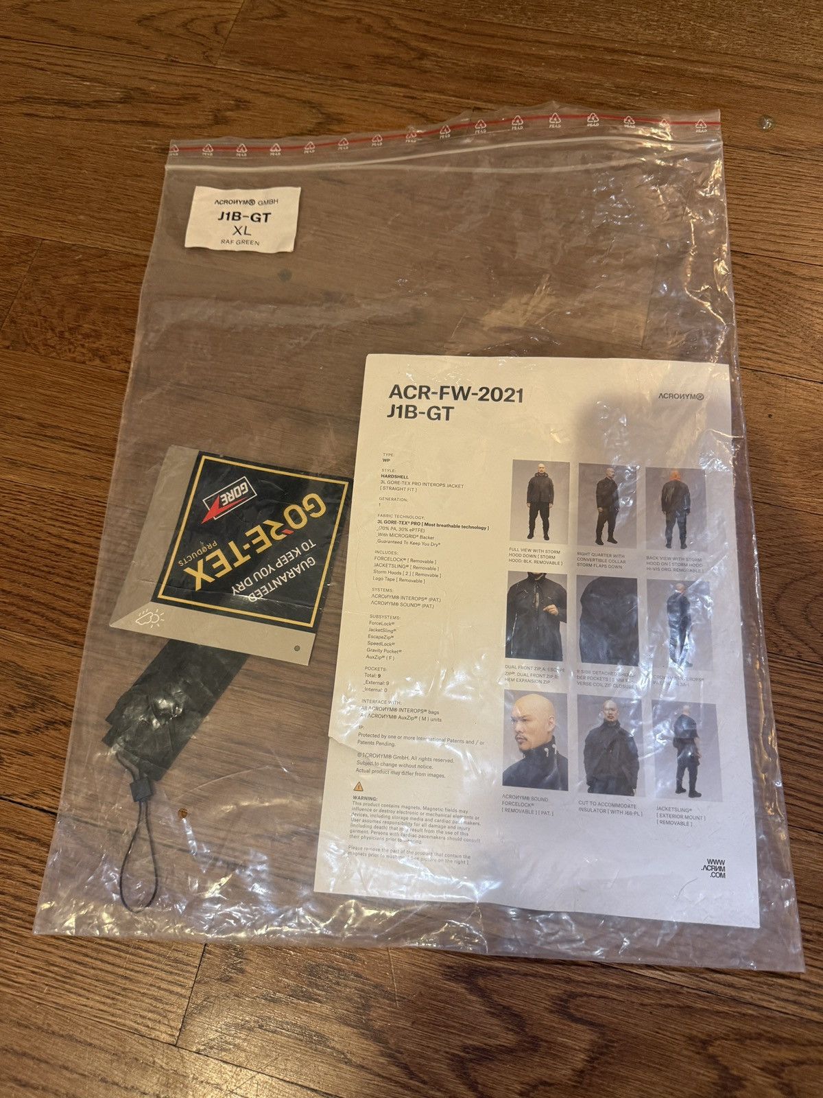 Acronym Acronym J1B-GT Gore-Tex Pro RAF Green Jacket FW 2021 (XL) Size US XL / EU 56 / 4 - 12 Thumbnail