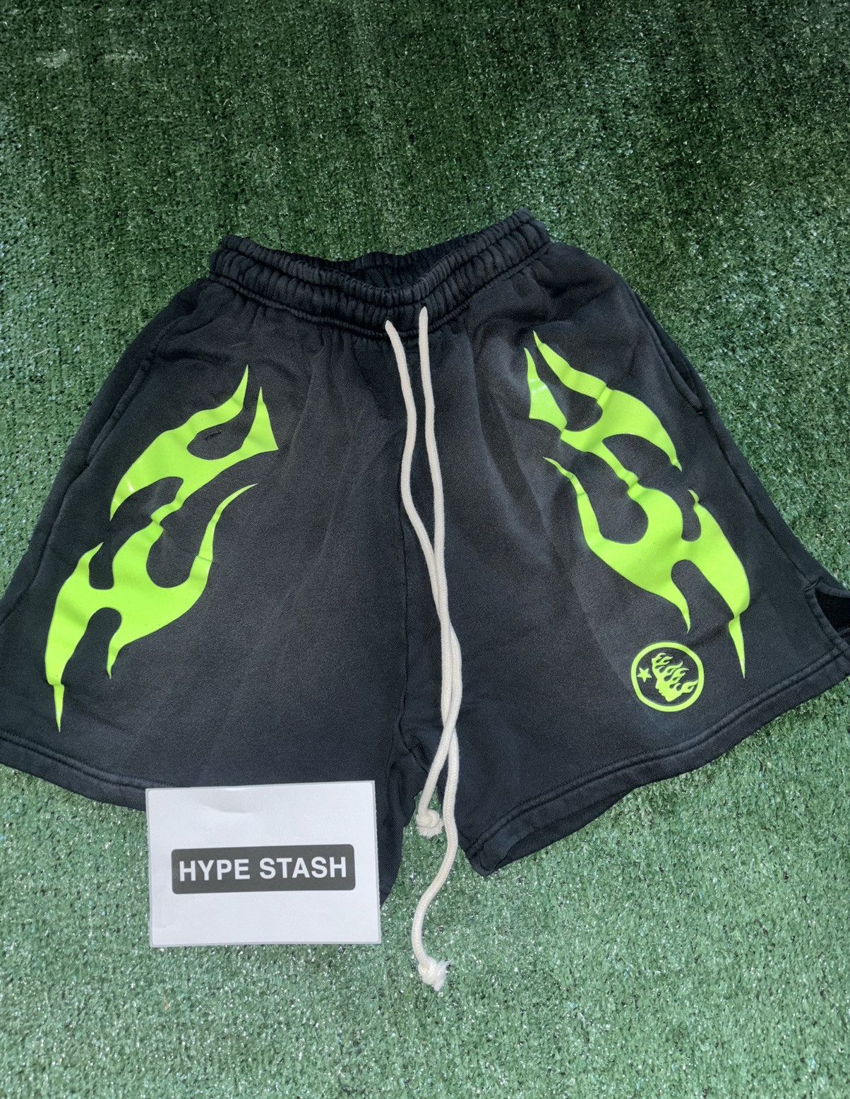 HELLSTAR Hellstar Black Green Flame Shorts Size US 32 / EU 48 - 1 Thumbnail