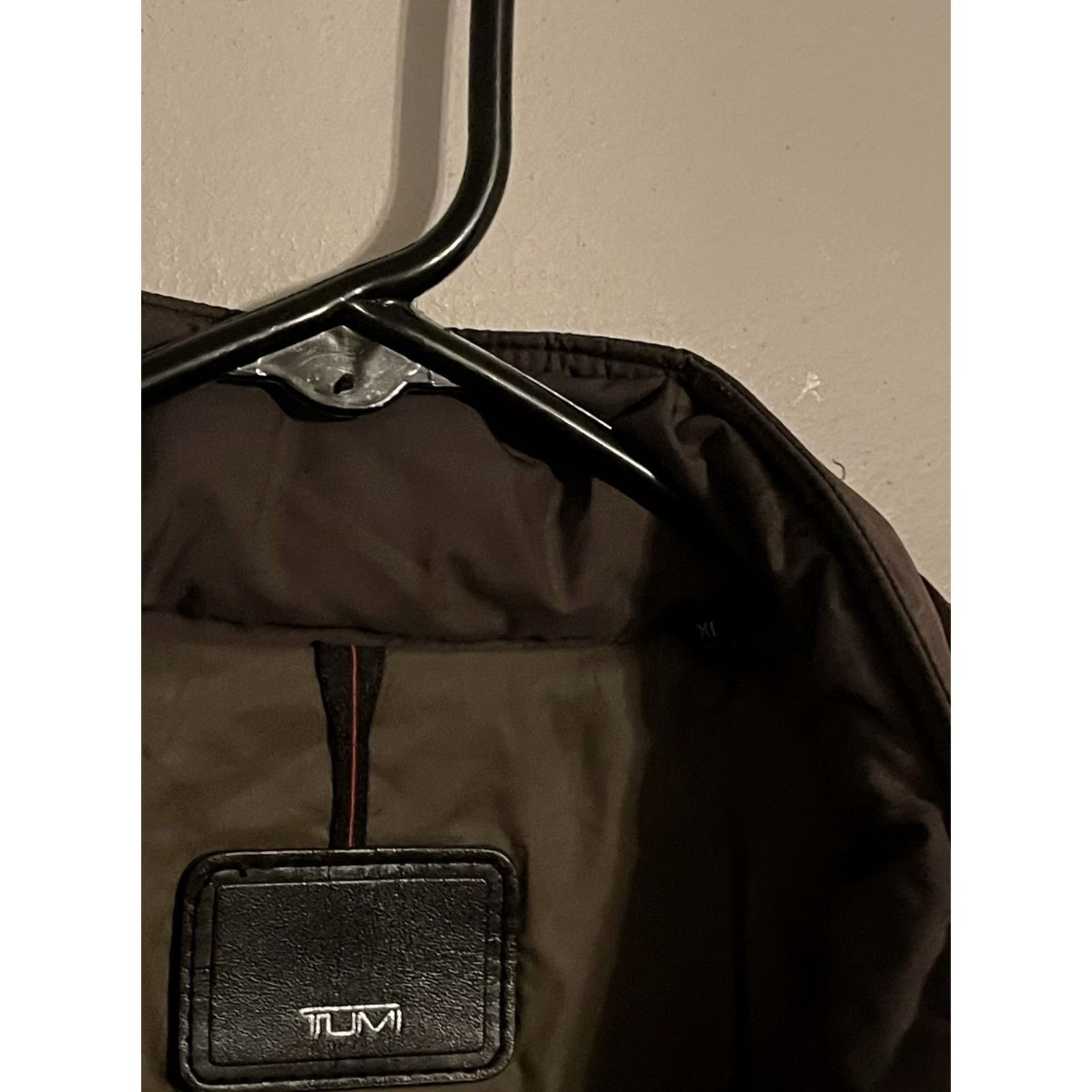 Tumi Tumi Quilted Thermore Olive Green Leather Trim Jacket Coat - Men's XLarge Jacket Mens XLarge Green Quilted Thermore Leather Trim Coat Size US XL / EU 56 / 4 - 3 Thumbnail