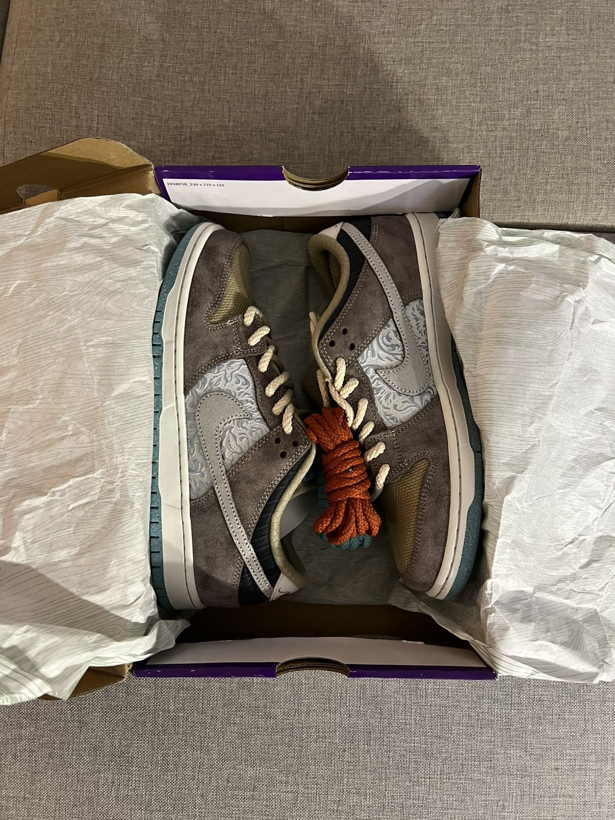 Nike Nike SB Dunk Low Pro Big Money Savings Size US 9.5 / EU 42-43 - 2 Thumbnail
