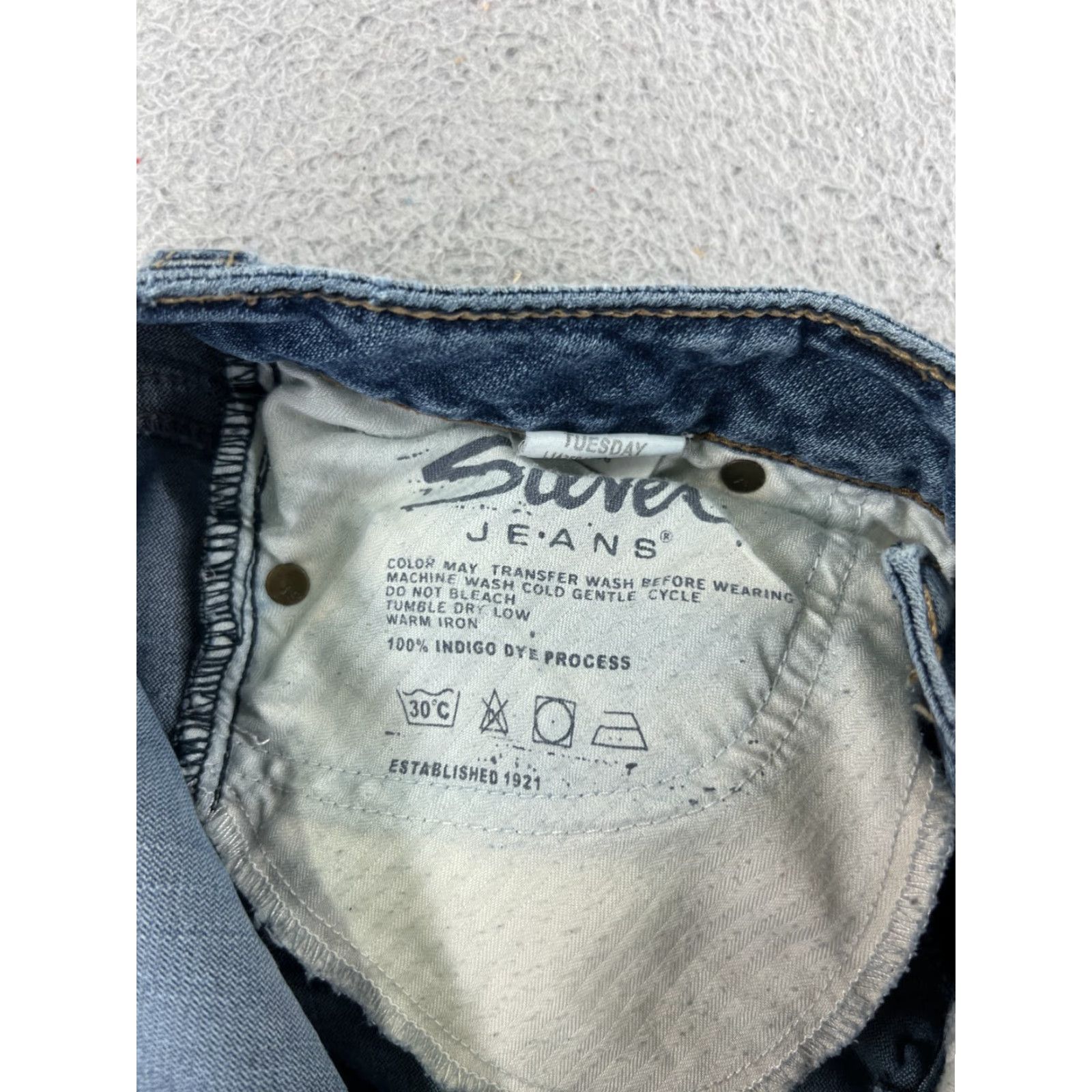 Silver Jeans Co. Silver Jeans Pants Womens 28 Blue Denim Tuesday Surplus Dark Bootcut Embroidered Size 28" / US 6 / IT 42 - 5 Thumbnail