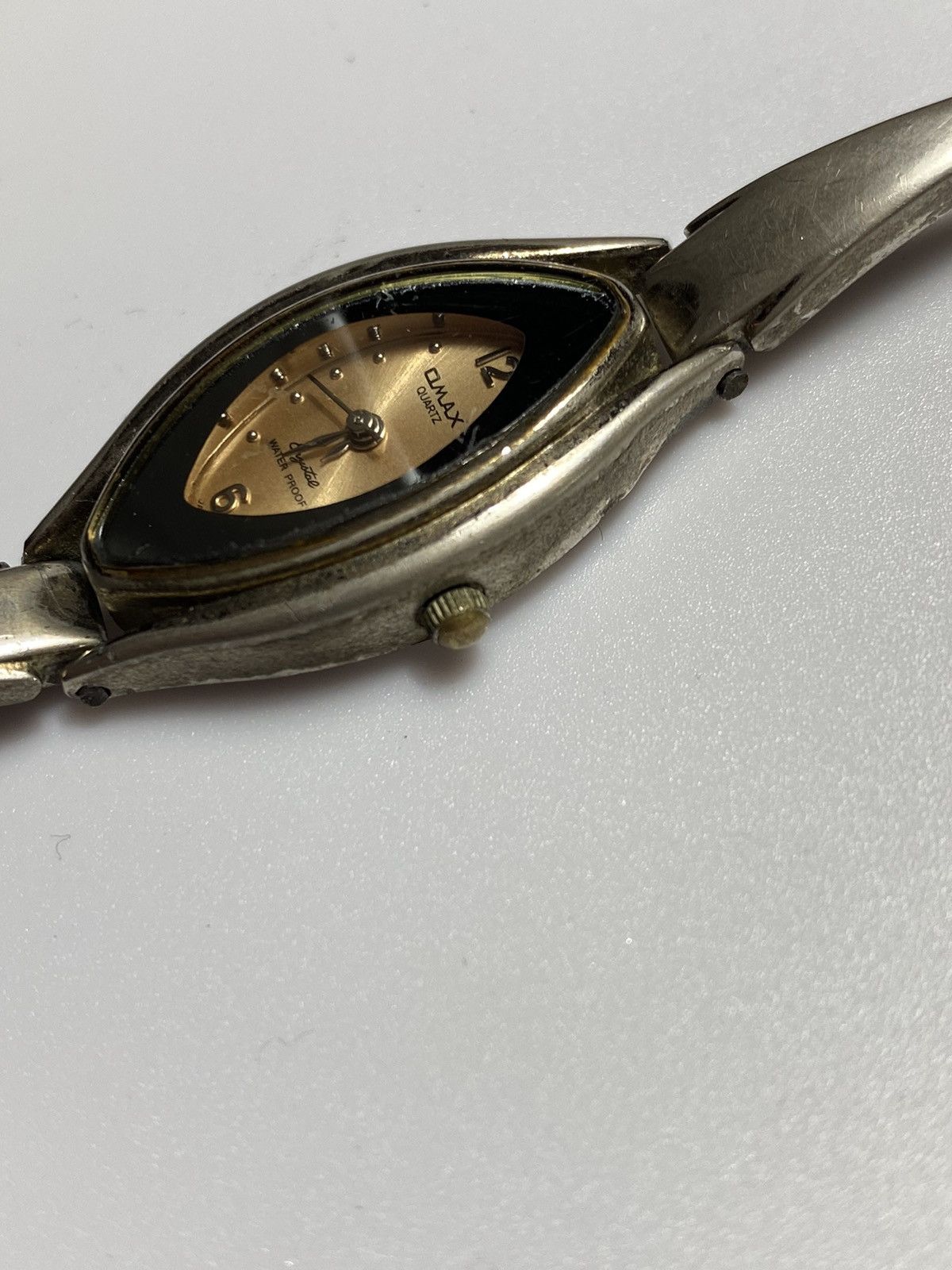 Vintage Vintage Omax Oval Gold Watch - Japanese Brand Size ONE SIZE - 3 Thumbnail