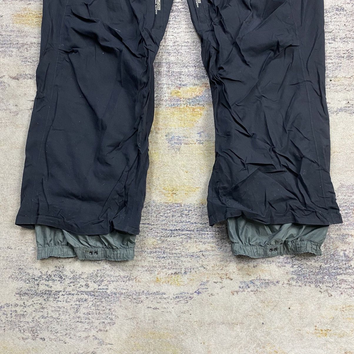 Analog Analog multi pocket snowboard pants Size US 34 / EU 50 - 8 Thumbnail