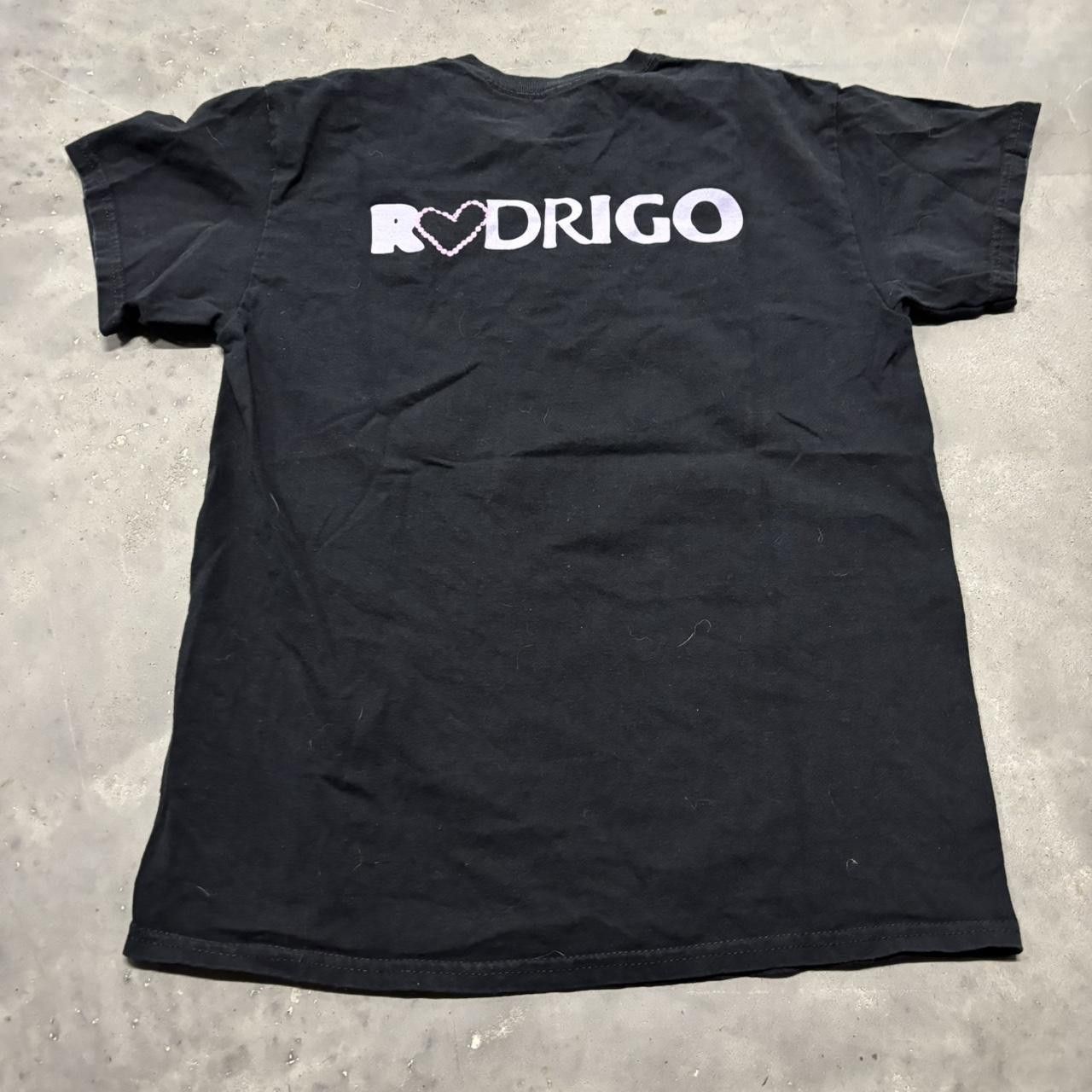 Japanese Brand × Vintage Crazy Vintage Y2K/2000s Black Olivia Rodrigo Streetwear Graphic Tee! Size US M / EU 48-50 / 2 - 2 Thumbnail