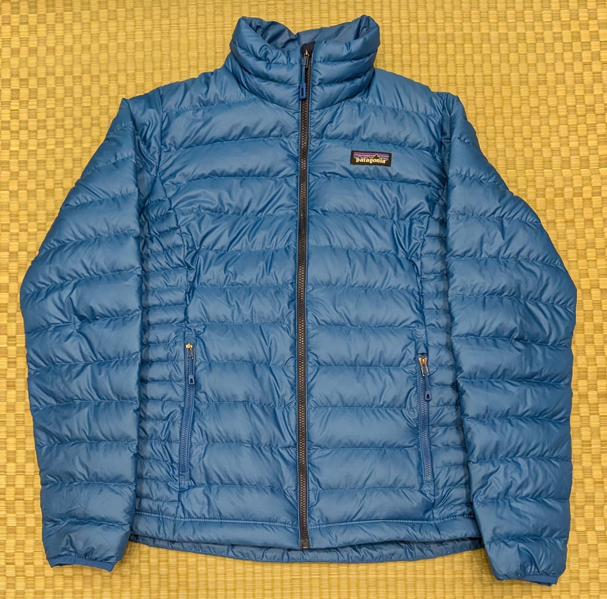 Patagonia Patagonia Down Sweater Jacket *Embroidered Size S / US 4 / IT 40 - 1 Thumbnail