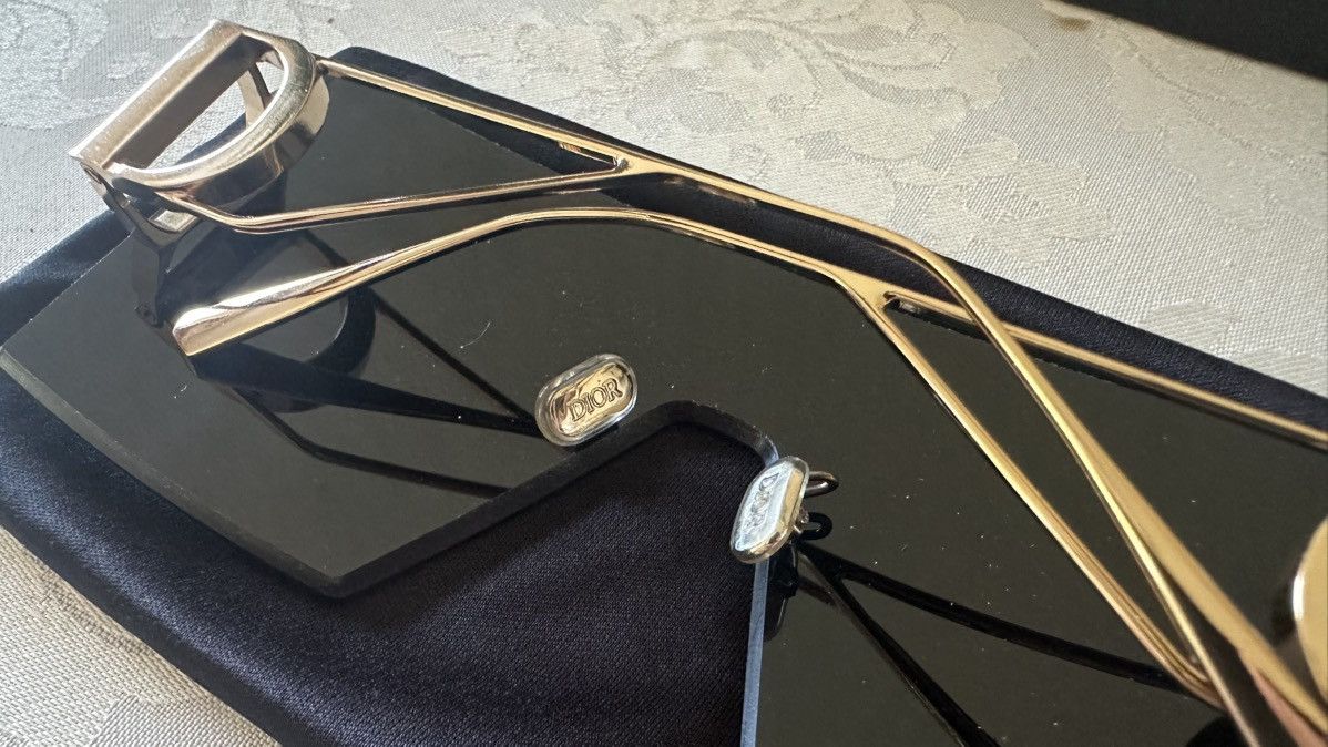 Dior Dior 30Montaigne M1U Sunglasses Size ONE SIZE - 8 Thumbnail