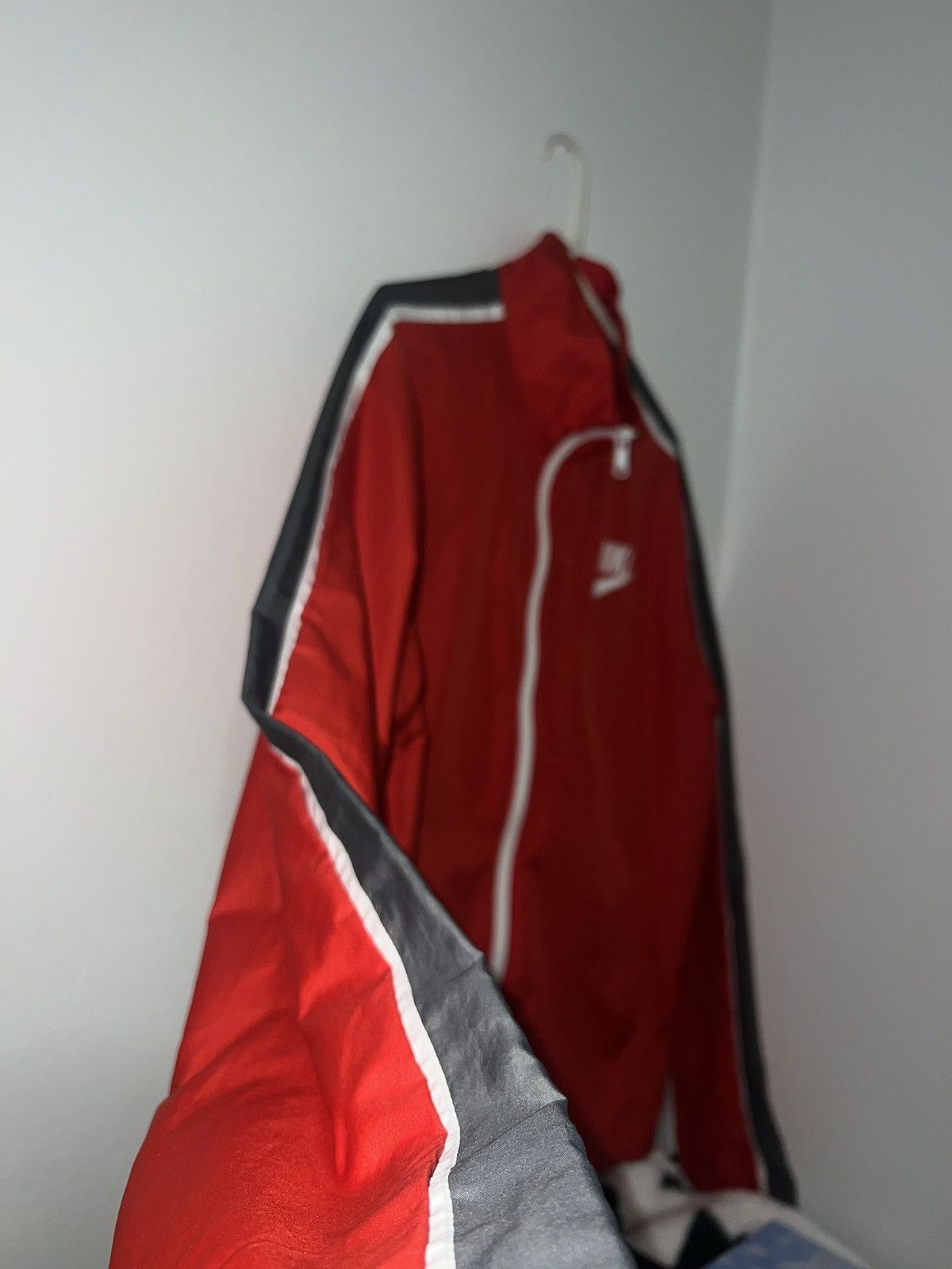 Nike Red Nike Windbreaker Size US L / EU 52-54 / 3 - 4 Thumbnail