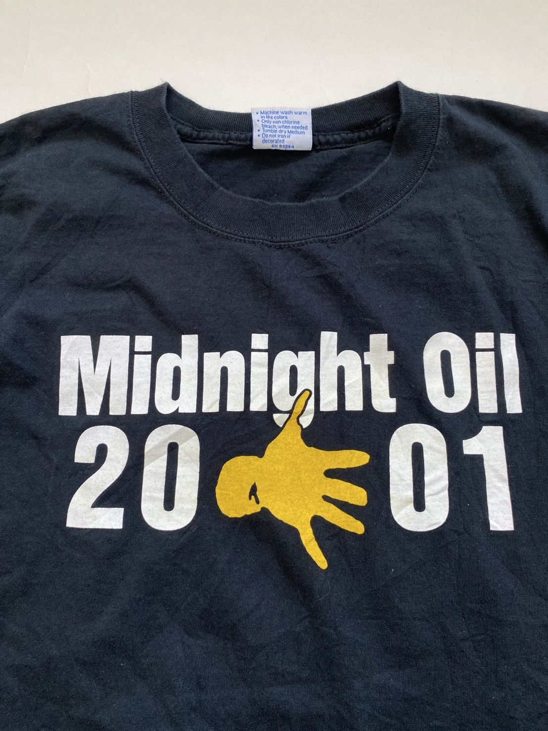 Band Tees Vintage Y2K 2001 Midnight Oil Band Tee Size US XL / EU 56 / 4 - 3 Thumbnail
