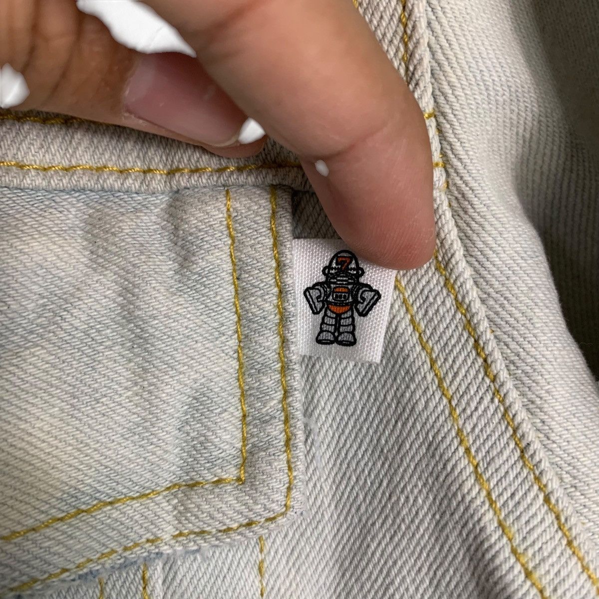 Studio Seven STUDIO SEVEN Embroidered Logo Washed Denim Jacket #2829-C128 Size US M / EU 48-50 / 2 - 13 Thumbnail