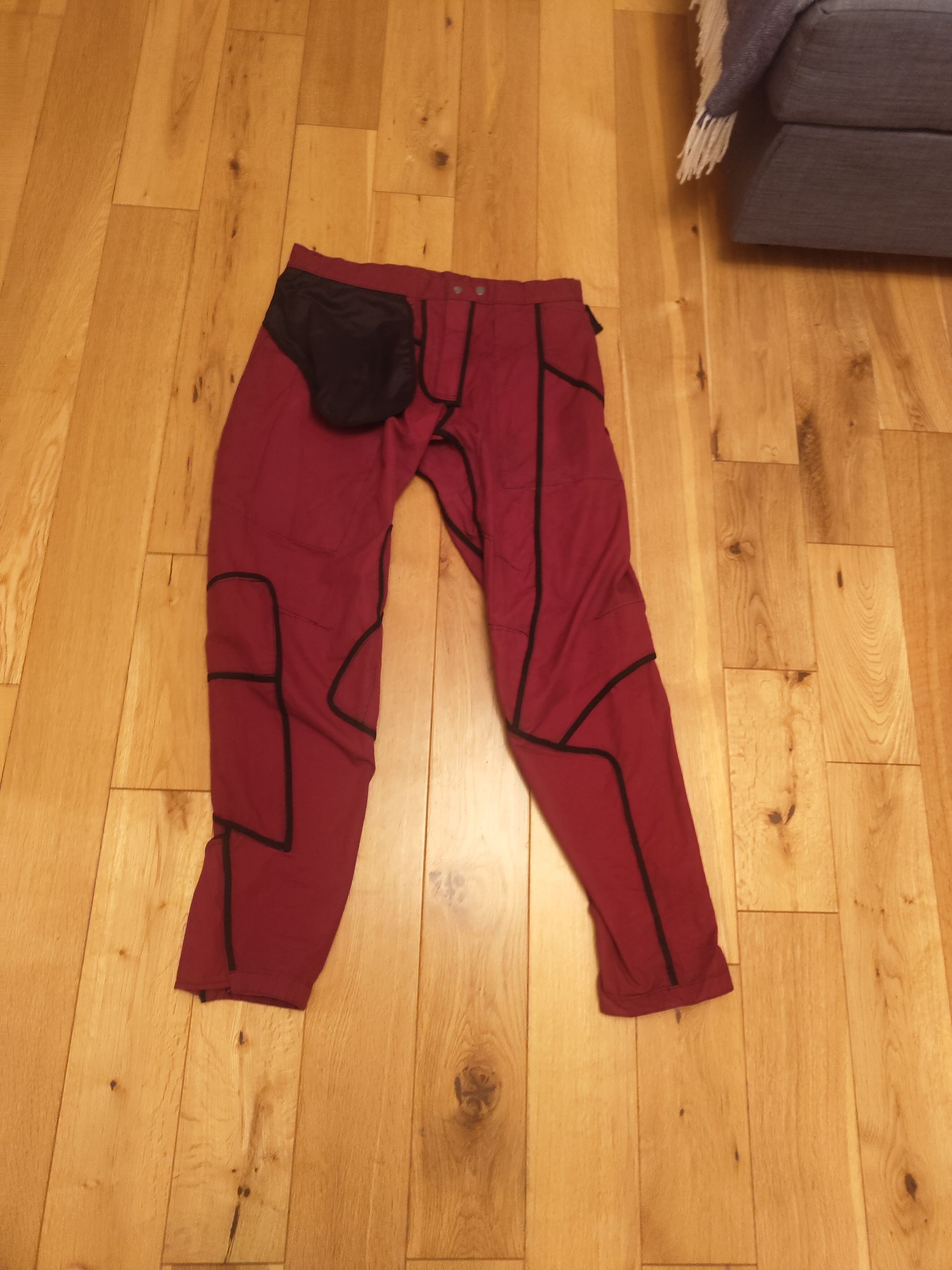 Enfin Leve desoreka articulated cargo pants stotz etaproof magma dye Size US 32 / EU 48 - 2 Thumbnail
