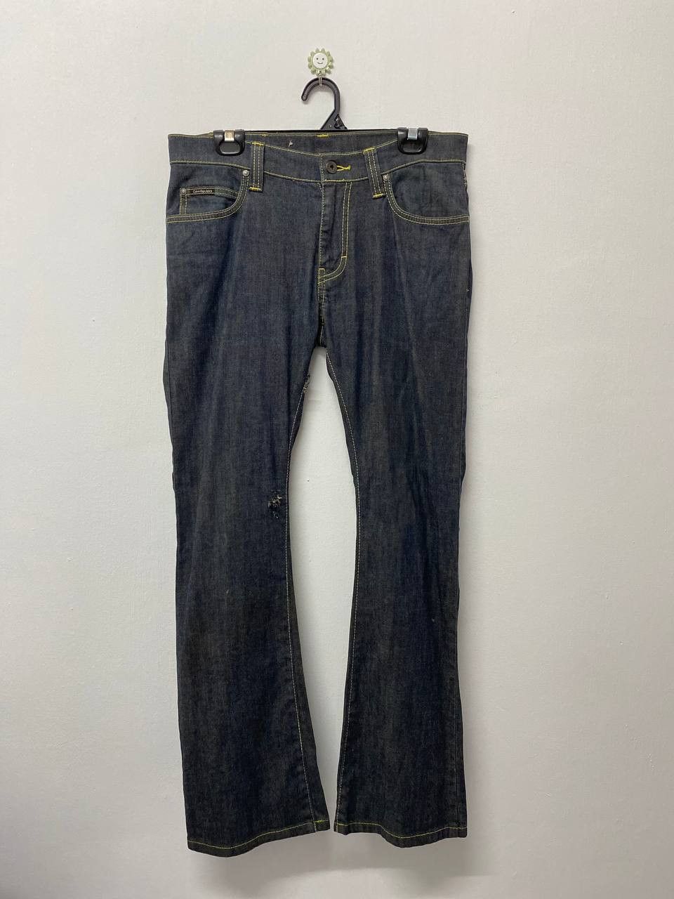 Calvin Klein calvin kelin distressed denim nice design Size US 34 / EU 50 - 1 Thumbnail