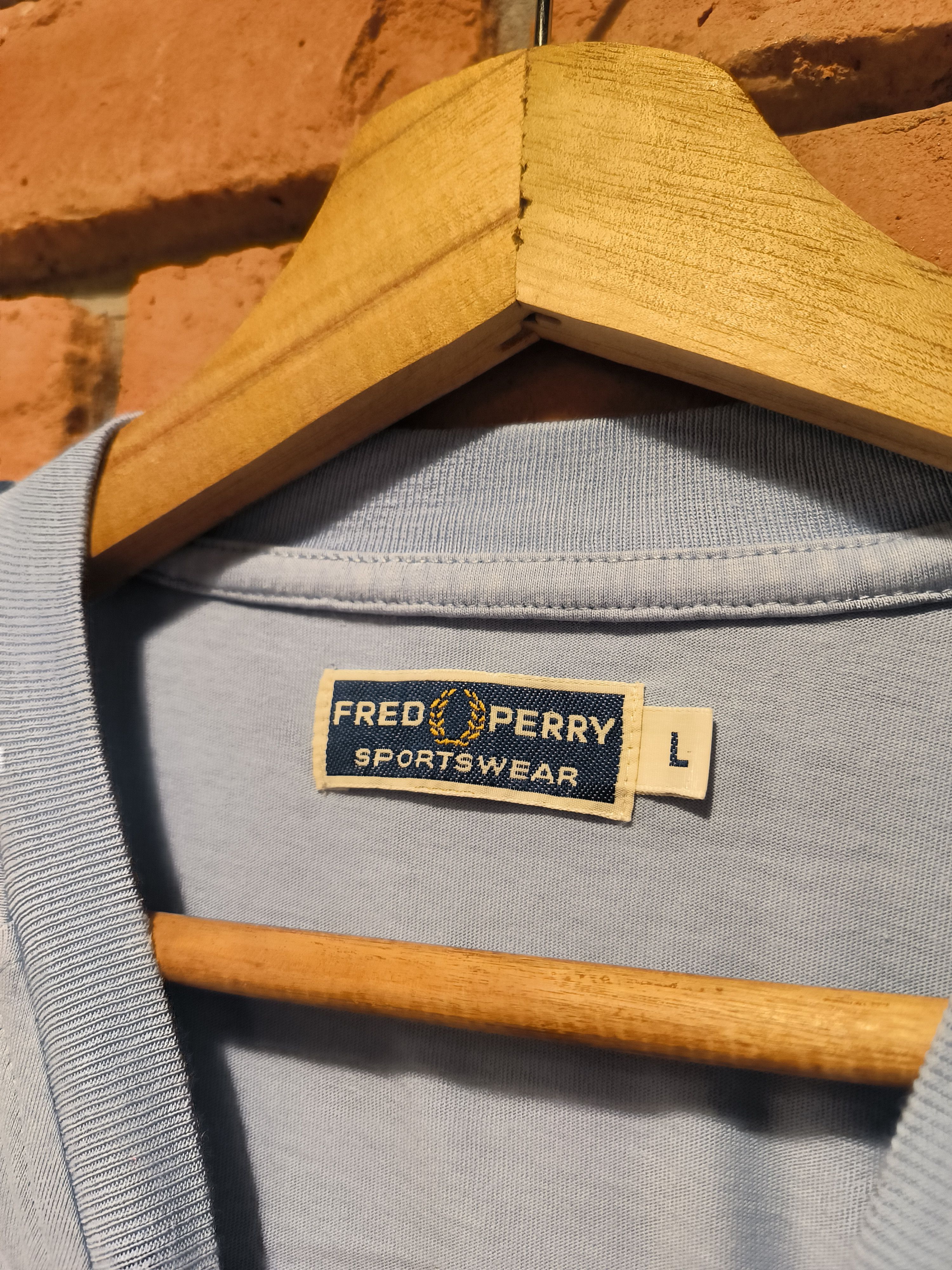 Fred Perry × Vintage Vintage Fred Perry T-Shirt Baby Blue Tee Logo Size US M / EU 48-50 / 2 - 4 Thumbnail