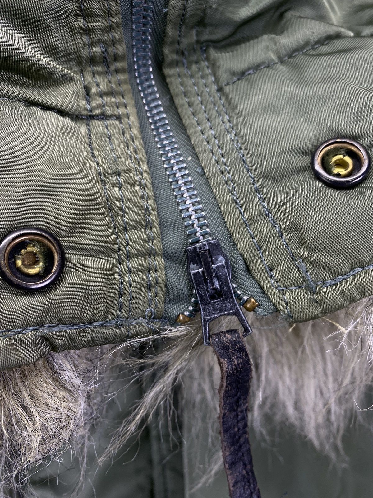 Alpha Industries Vintage Alpha Industries N-2B Attached Hood Flight Jacket Size US M / EU 48-50 / 2 - 17 Thumbnail
