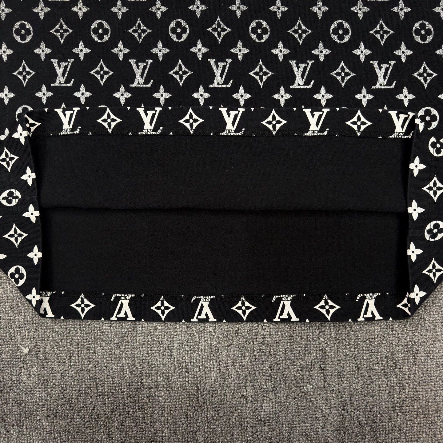 Louis Vuitton LV gradient allover print black s/s L mint Size US L / EU 52-54 / 3 - 7 Thumbnail