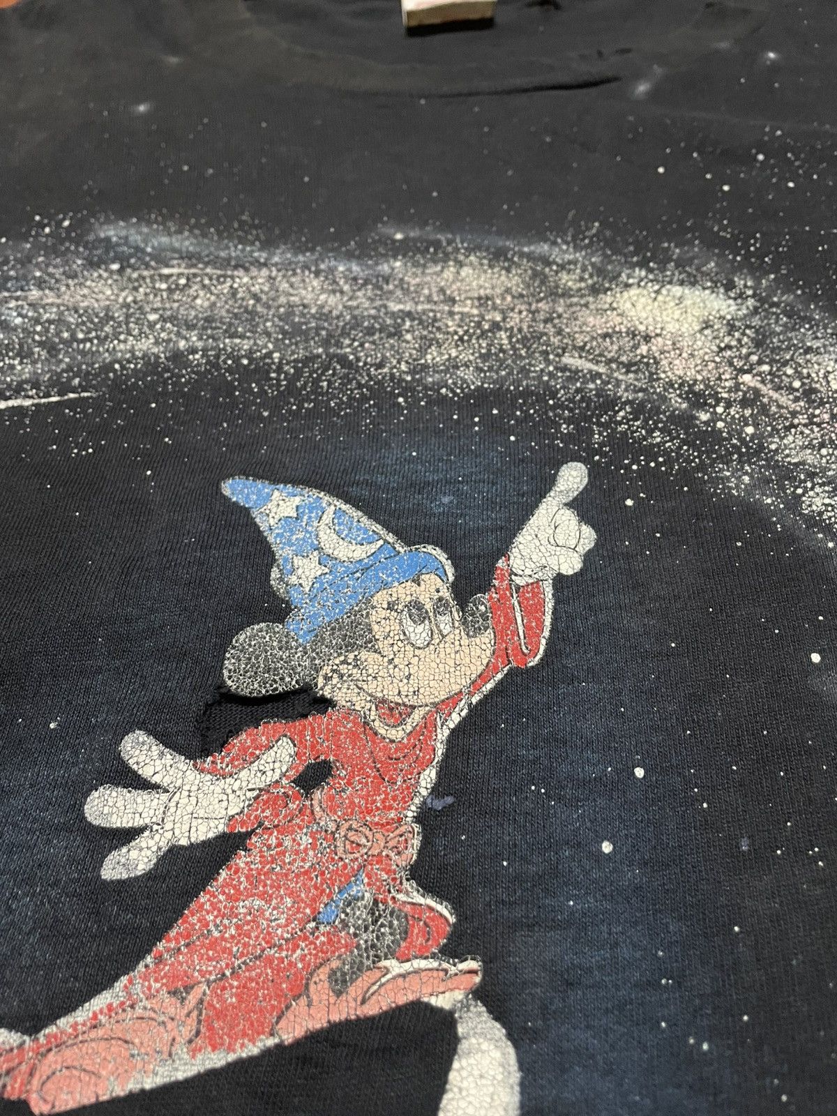 Vintage Vintage Mickey Magic Thrashed T-Shirt Distressed Faded Size US XL / EU 56 / 4 - 3 Thumbnail