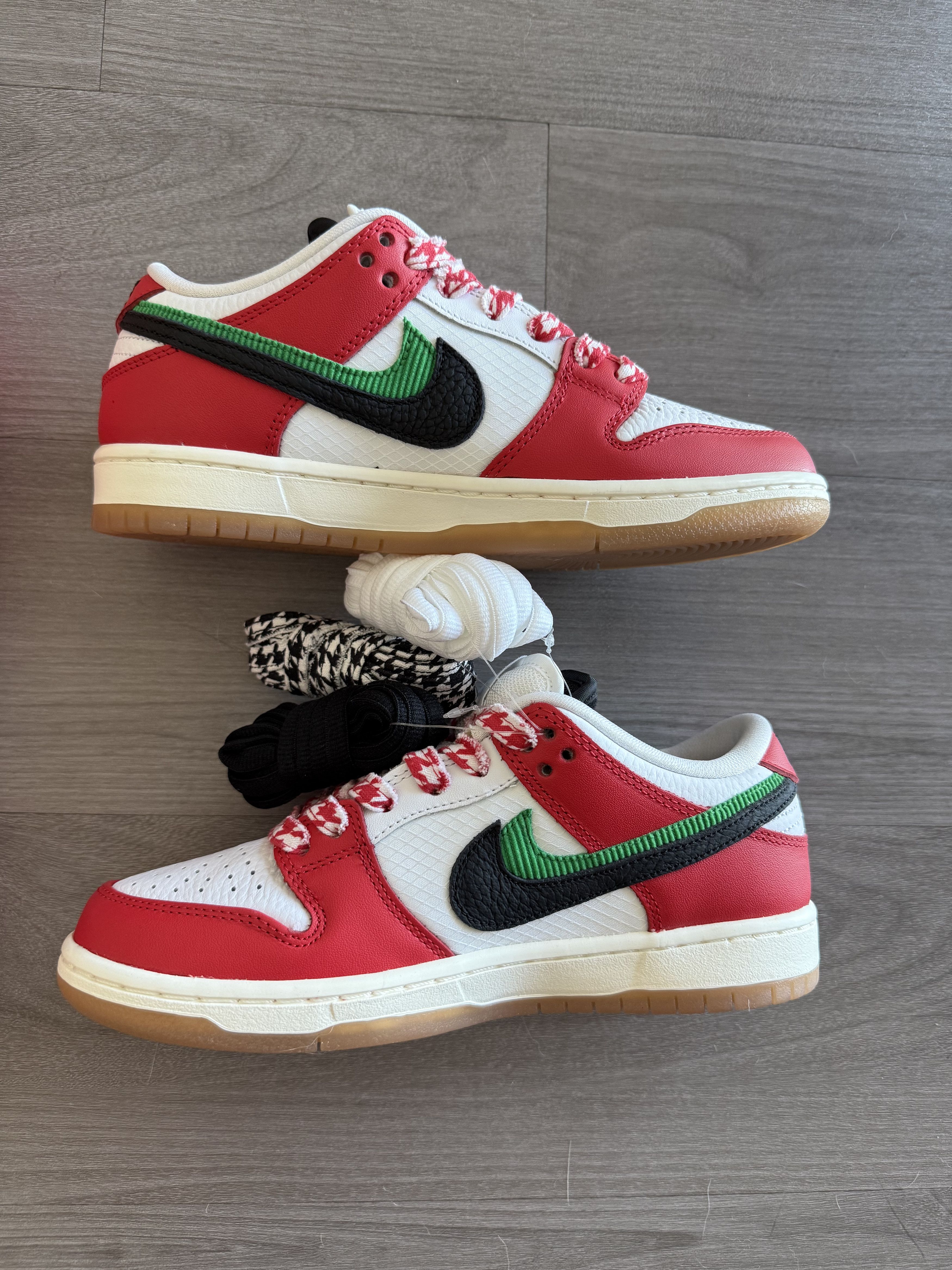 Nike SB Nike SB Dunk Low Frame Skate Habibi (Sz6) New w/ Extra Laces Size US 6 / EU 39 - 3 Thumbnail