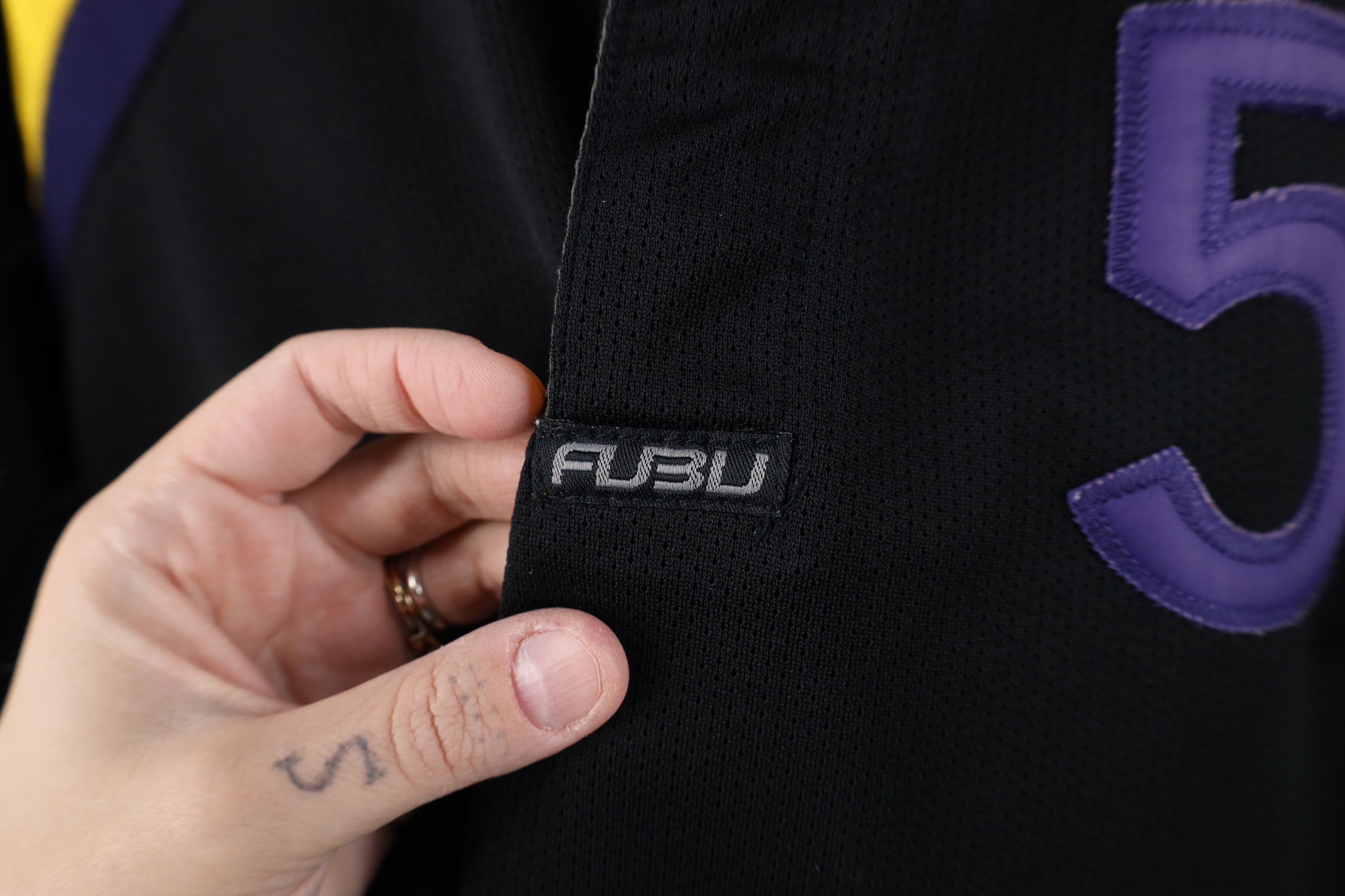 Fubu Vintage Y2K FUBU x NBA Los Angeles Lakers Knit Polo Shirt Size US L / EU 52-54 / 3 - 8 Thumbnail