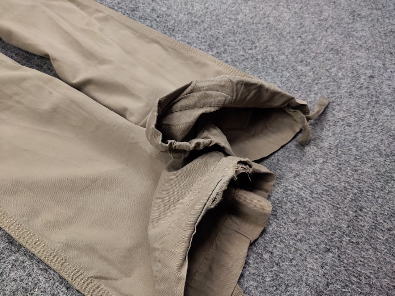 Carhartt Vintage 90's Carhartt Thrift Distressed Logo Cargo Pants Size US 30 / EU 46 - 7 Thumbnail
