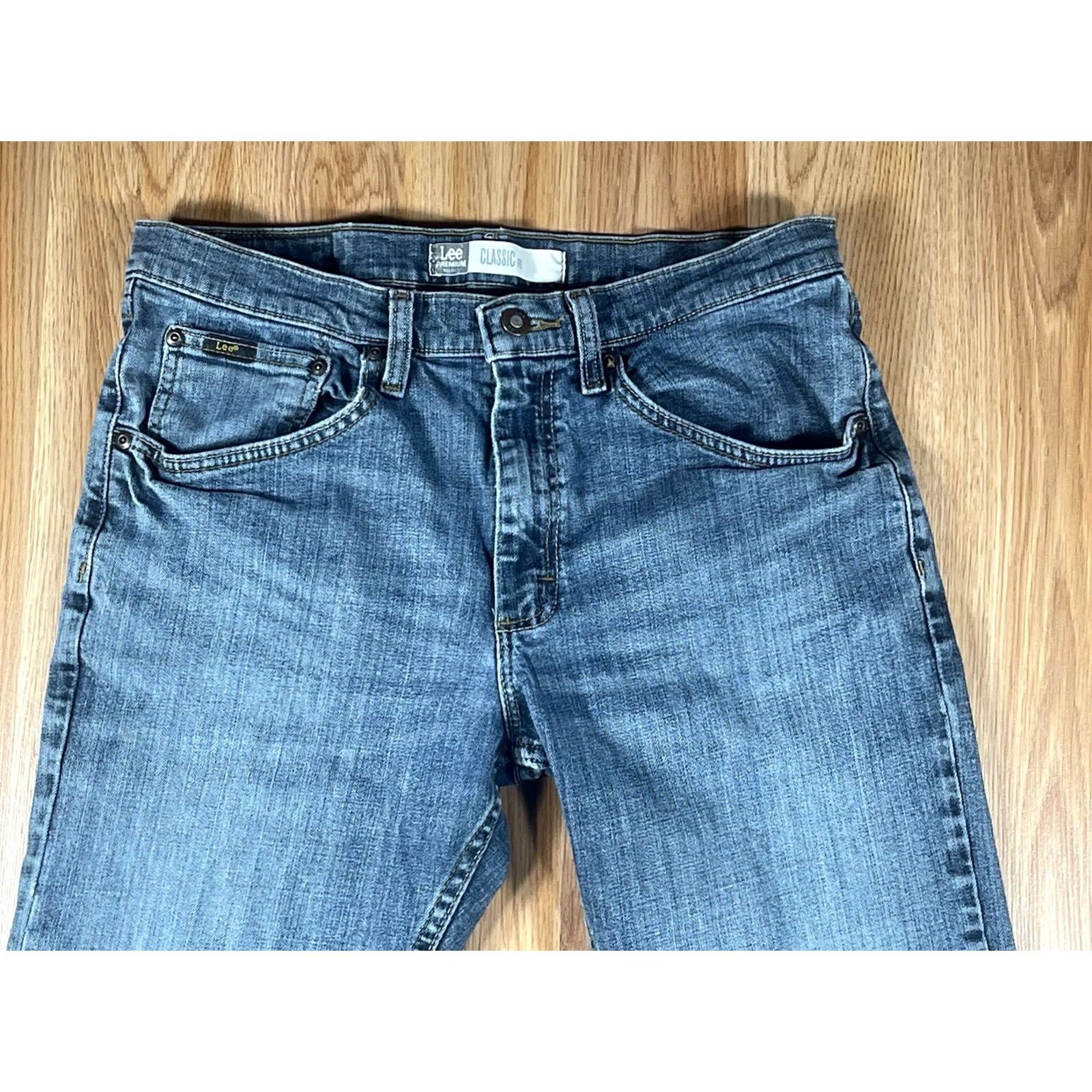 Lee Lee Premium Classic Fit Long Blue Denim Jeans Flat Front Men’s 32Wx30L Cotton Blend Regular Boot Cut 5-Pocket USA Western Mens Jeans Size US 32 / EU 48 - 2 Thumbnail