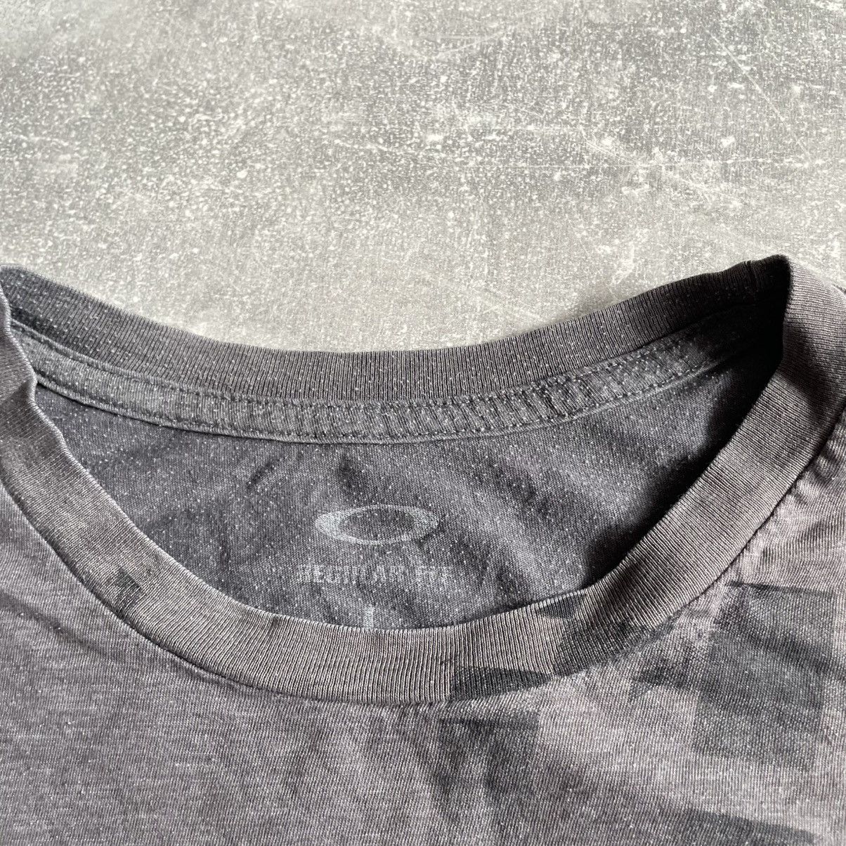 Oakley × Vintage Vintage Oakley Shirt Japan tee Size US L / EU 52-54 / 3 - 3 Thumbnail