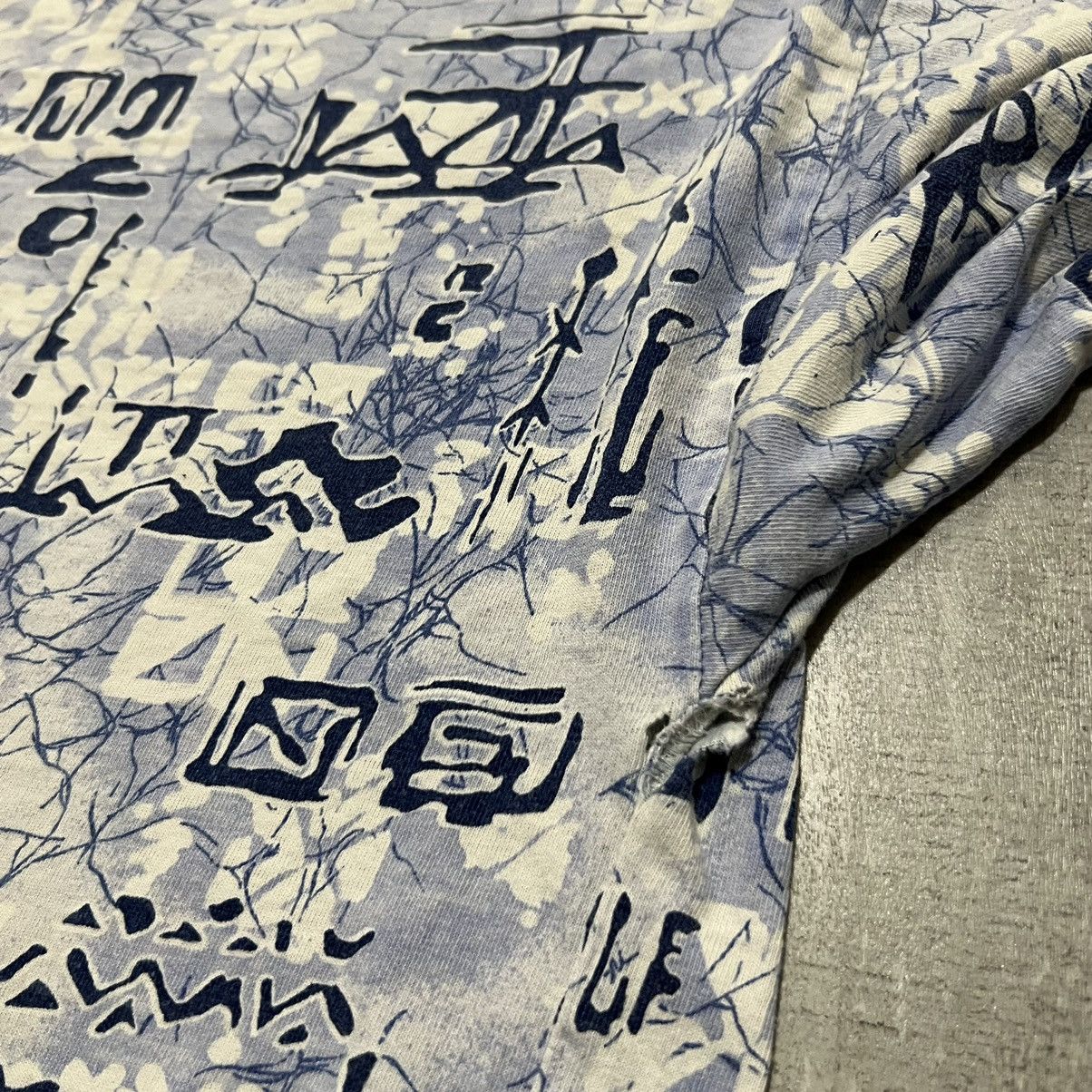 Vintage VTG FRANK Abstract Blue 80s Distressed Boho Zen T Shirt Size US XL / EU 56 / 4 - 4 Thumbnail