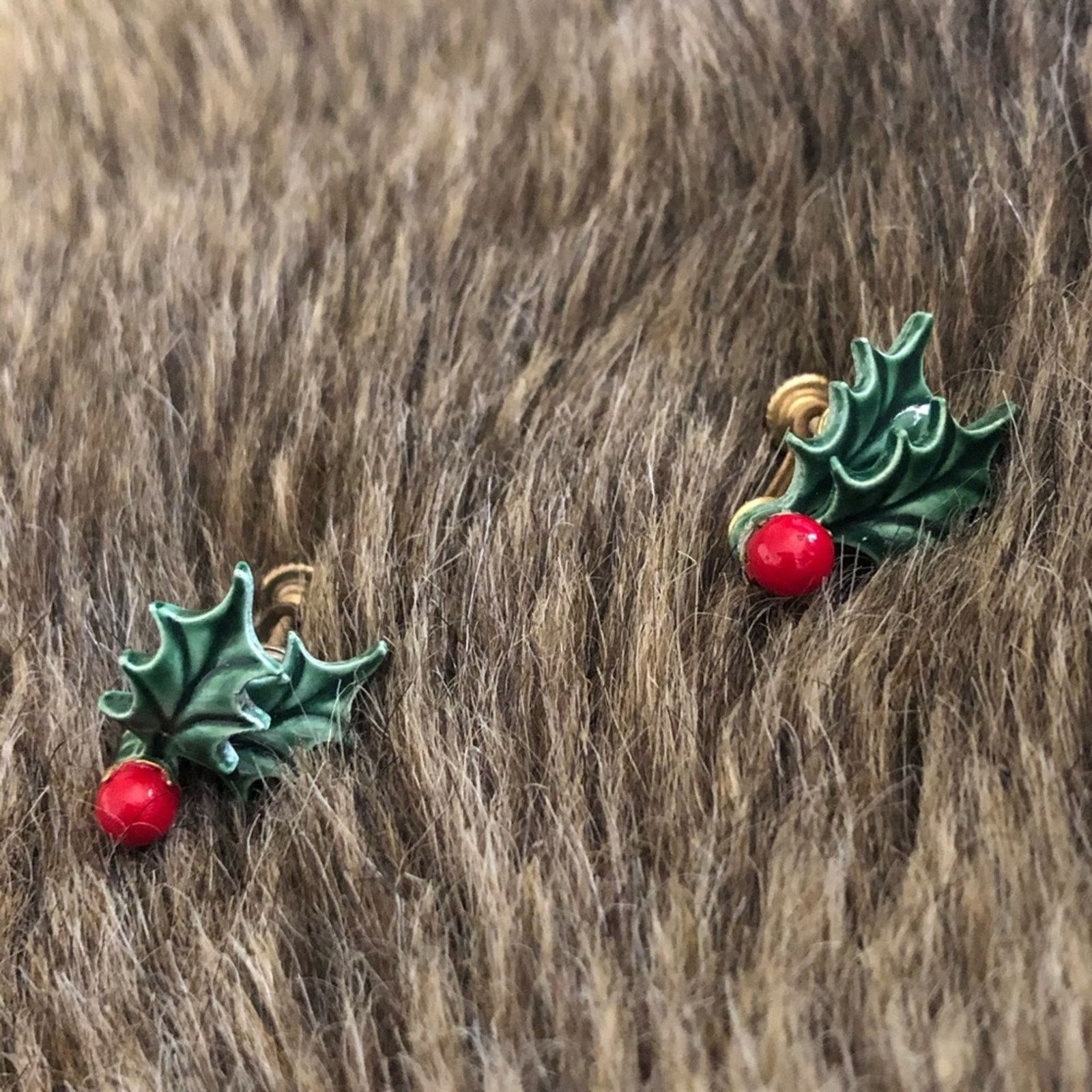 Vintage Vintage 50s ceramic Holly screw back clip earrings Size ONE SIZE - 3 Thumbnail