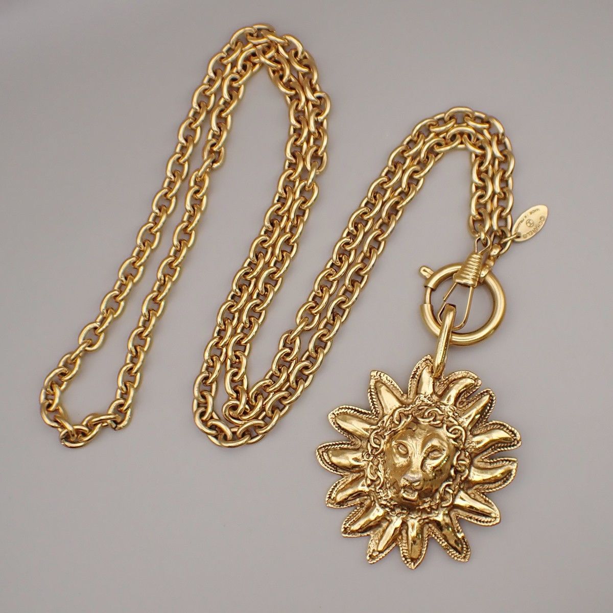 Chanel Chanel Vintage Lion Station Long Necklace Metal Size ONE SIZE - 1 Thumbnail