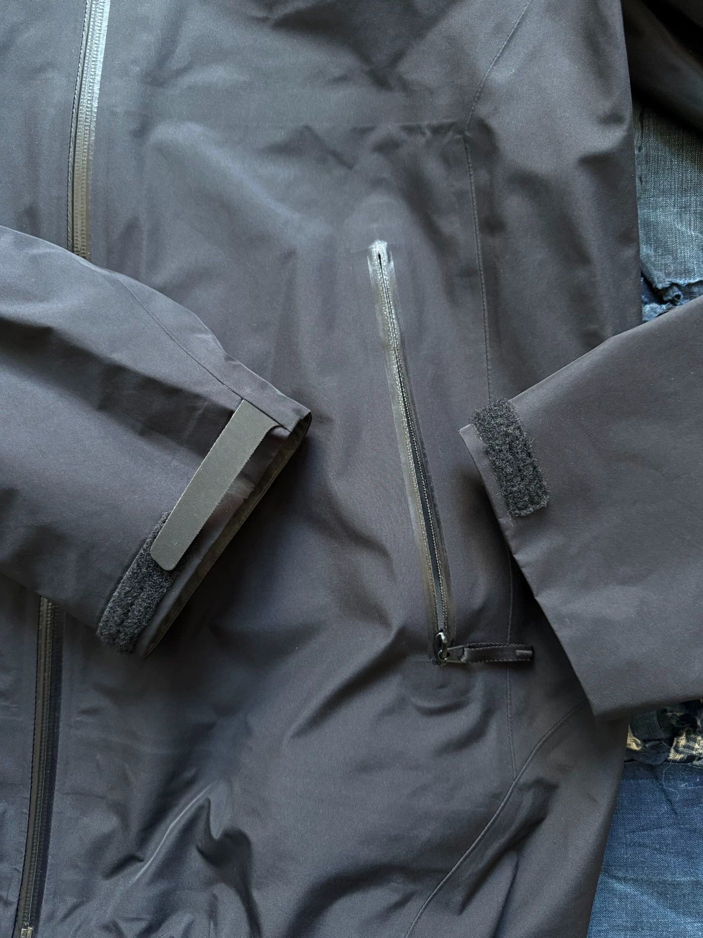 Arc'teryx Arc'teryx Beta Jacket Black L - Like New Orange Size US L / EU 52-54 / 3 - 6 Thumbnail