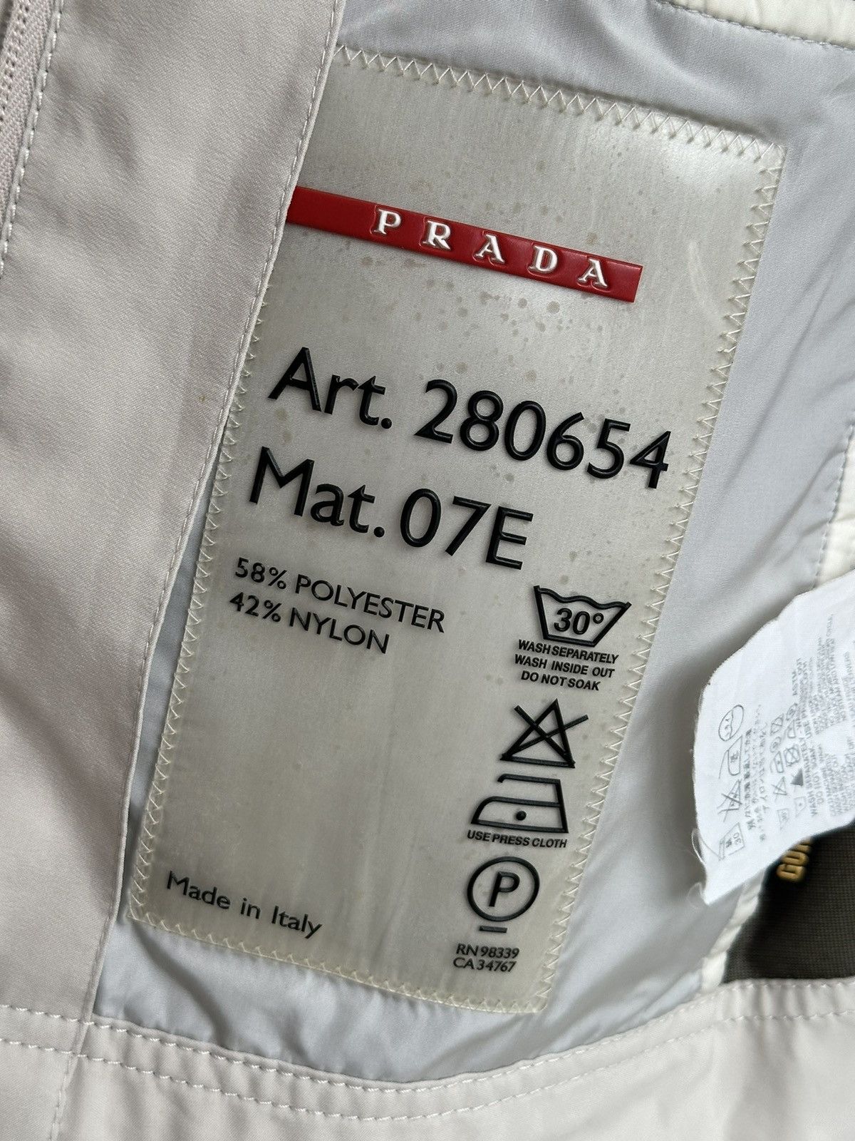 Prada Vintage Prada Gore-Tex Women's White Bomber Biker Jacket 44 Size M / US 6-8 / IT 42-44 - 11 Thumbnail