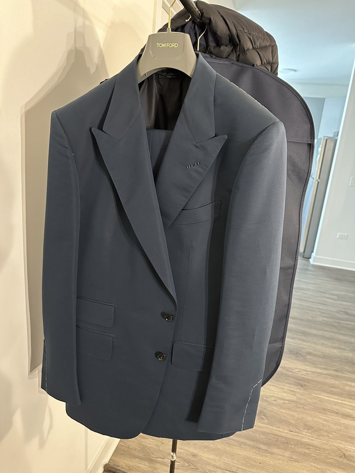 image of Unworn Tom Ford Shelton Suit Navy 56R W/tags, Men's (Size 54R)
