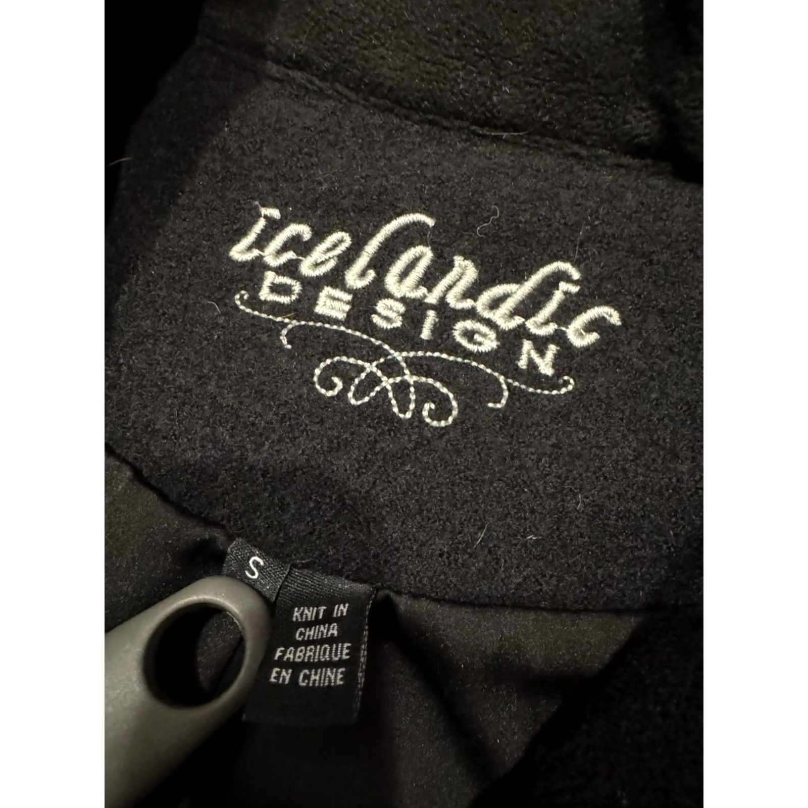 Vintage VINTAGE Icelandic Design Vest Women's Size S Black Wool Zip Up Pockets Designer Vest Women’s Small Black Wool Pockets Size S / US 4 / IT 40 - 3 Thumbnail