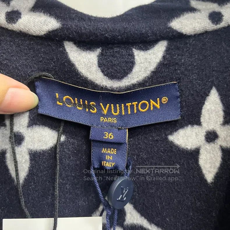 Louis Vuitton Louis Vuitton Dark Blue Logo Print Wrap Large Pocket Lapel Size XS / US 0-2 / IT 36-38 - 2 Thumbnail
