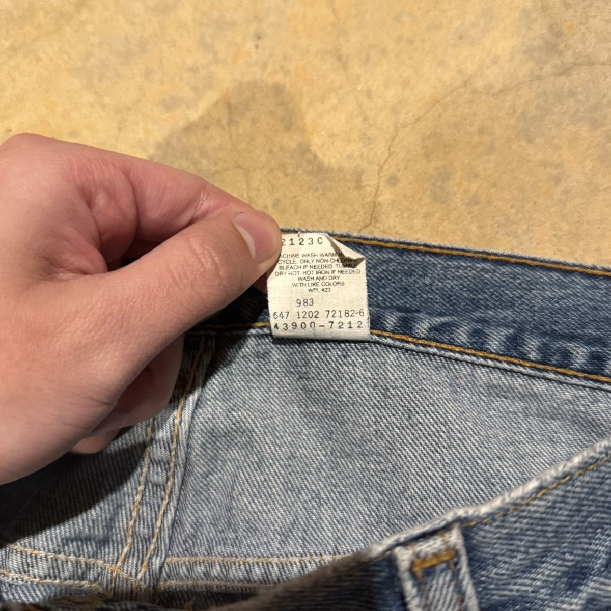 Levi's 1990s Levi’s 647 Faded Distressed Loose Fit Jeans ERD Grunge Size US 37 - 6 Thumbnail