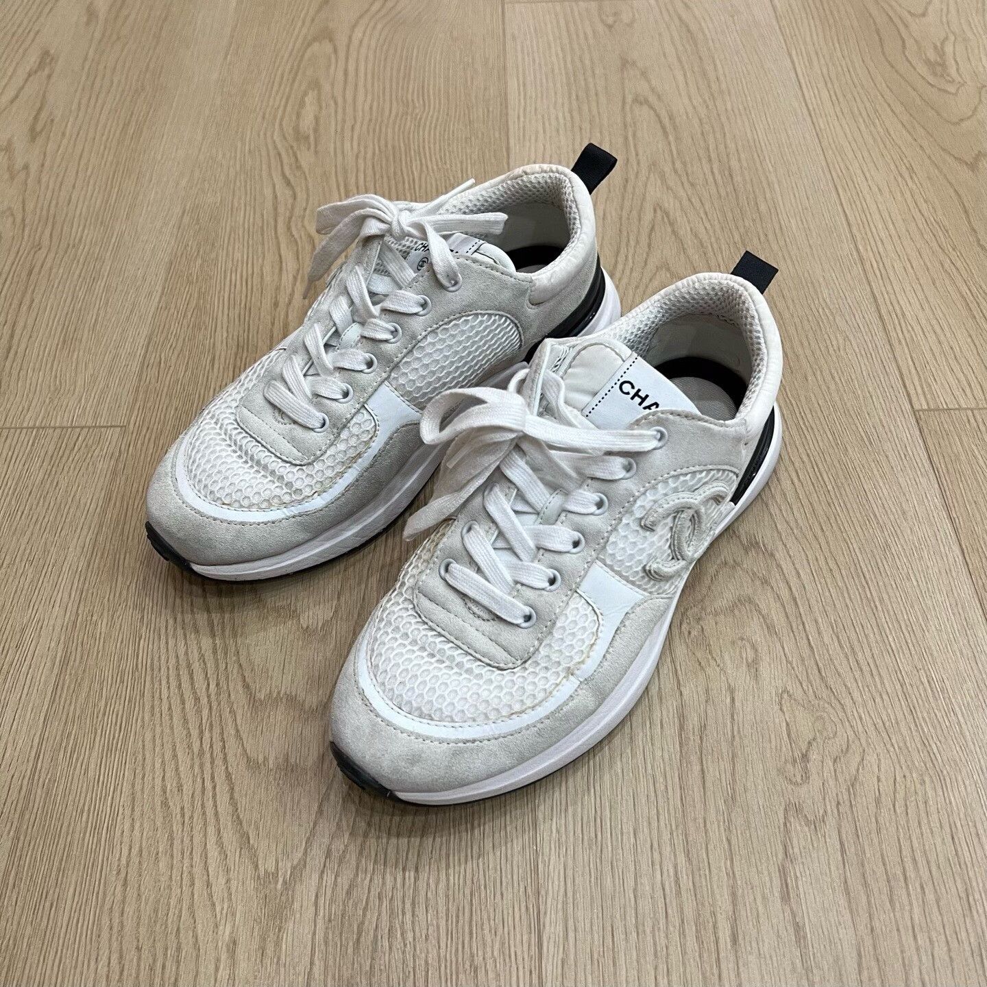 Chanel Chanel Lowtop Sneakers us_7-5 Women Size US 7.5 / IT 37.5 - 1 Thumbnail