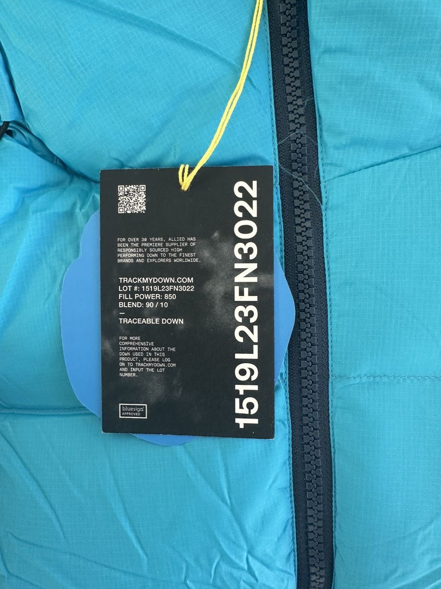 Ostrya Ostrya Down puffer blue/blue color block Size US M / EU 48-50 / 2 - 4 Thumbnail