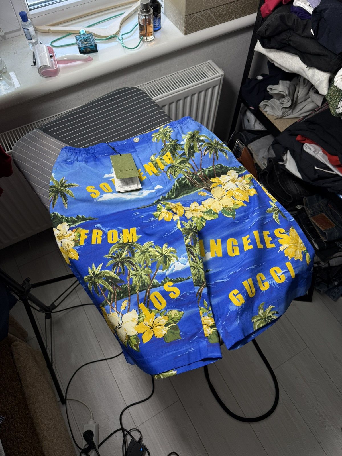 Gucci Gucci Souvenir From Los Angeles Shorts Blue Hawaii Print Size US 29 - 8 Thumbnail