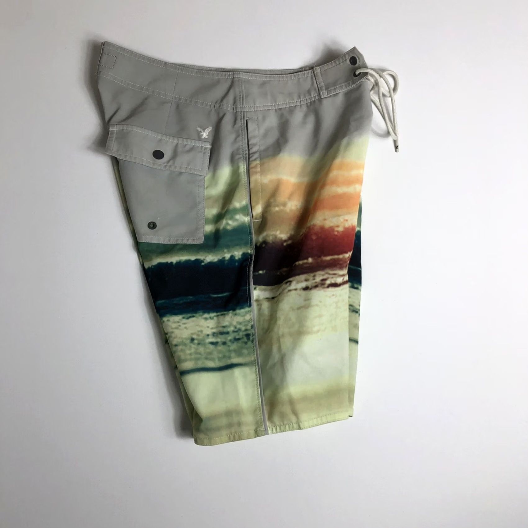 American Eagle Outfitters American Eagle Outfitters Board Shorts Men XS Beach Pattern Multicolor Polyester Elastane Pockets Beach J21 Size US 27 - 3 Thumbnail
